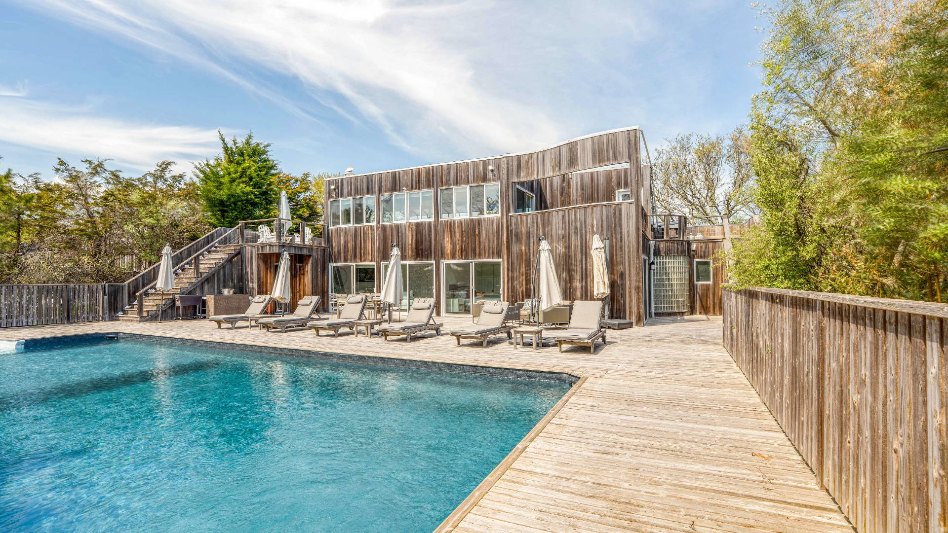 23 DEERFIELD LN