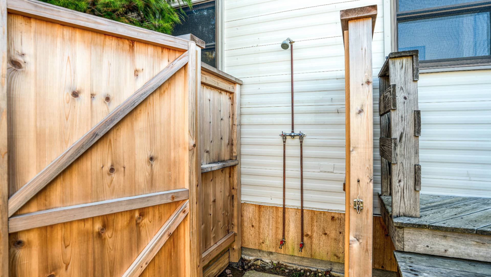 100 DeForest Road, #516