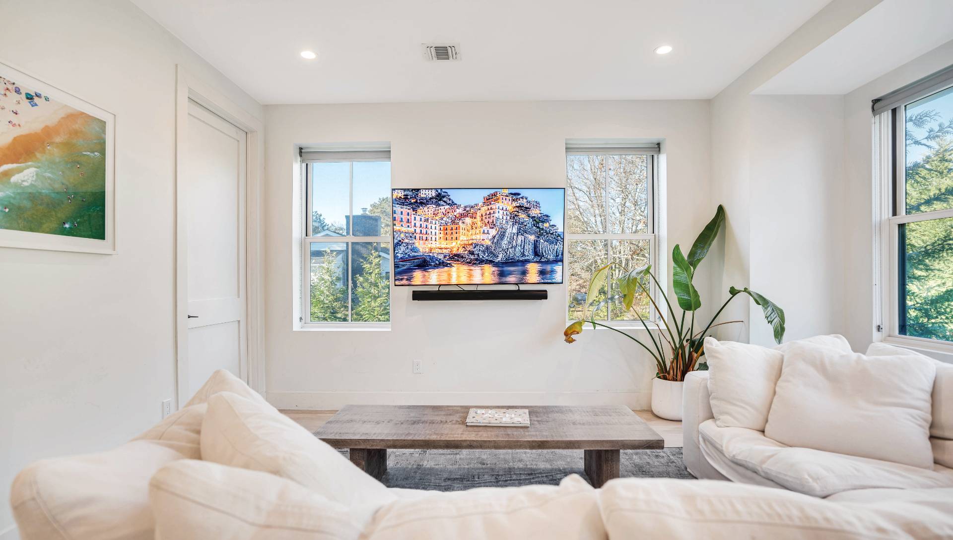 55 Bay View Ave