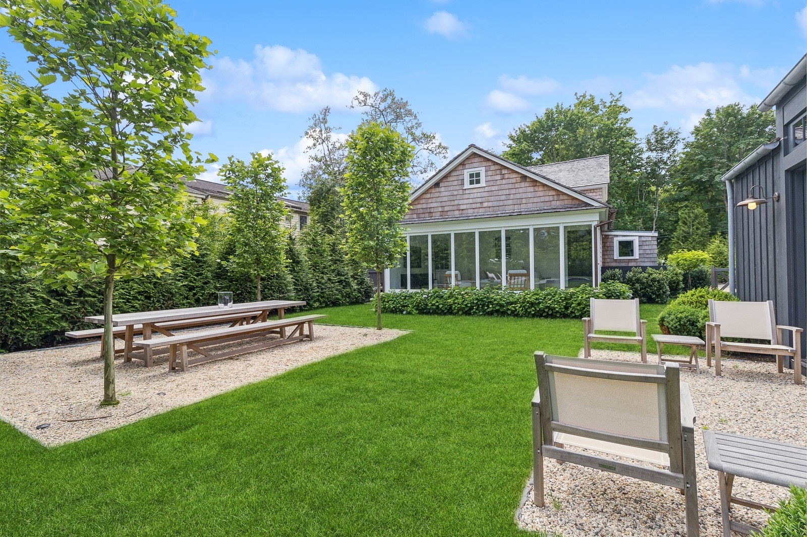 6 Cozzens Lane
