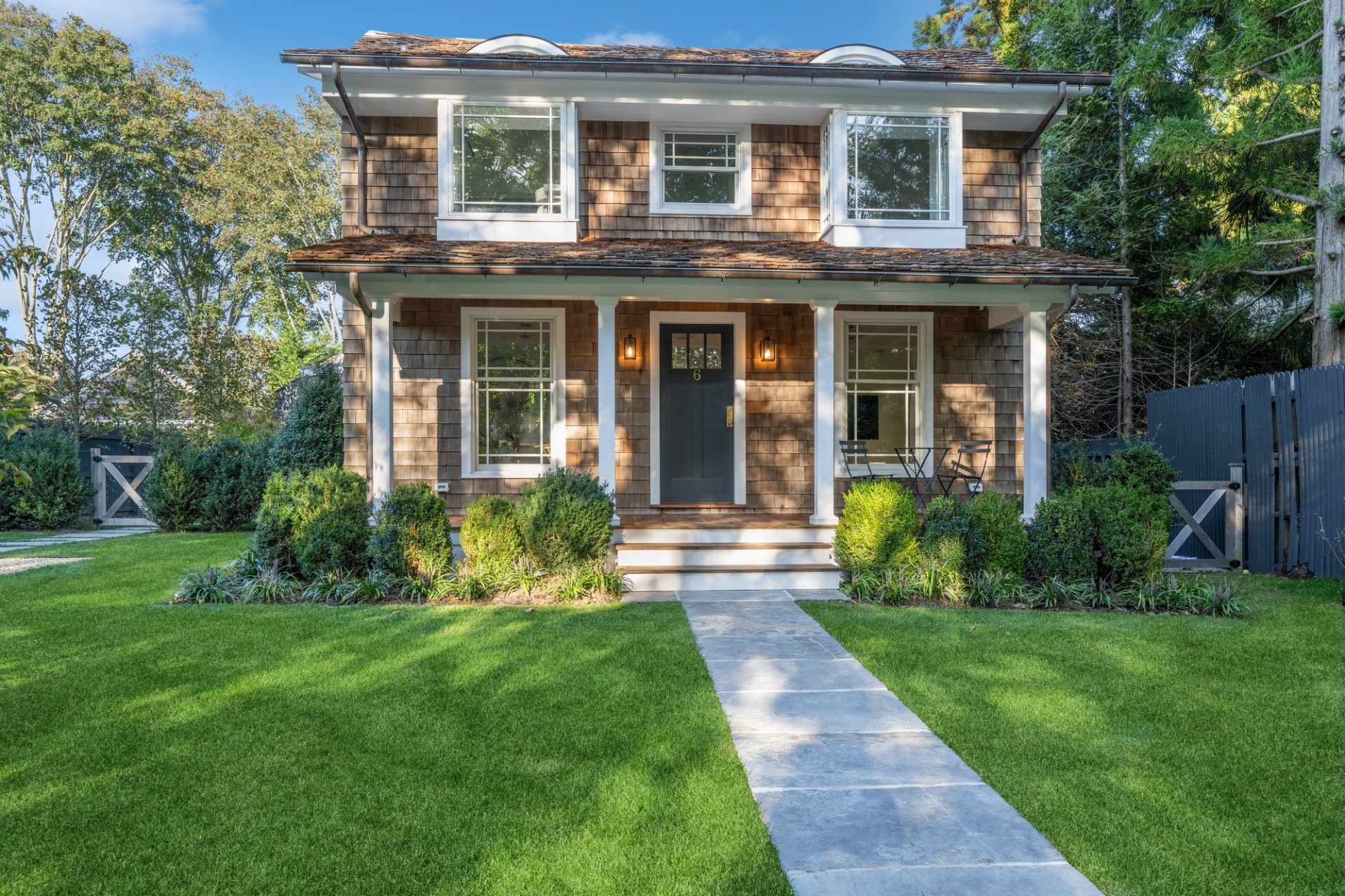 6 Cozzens Lane