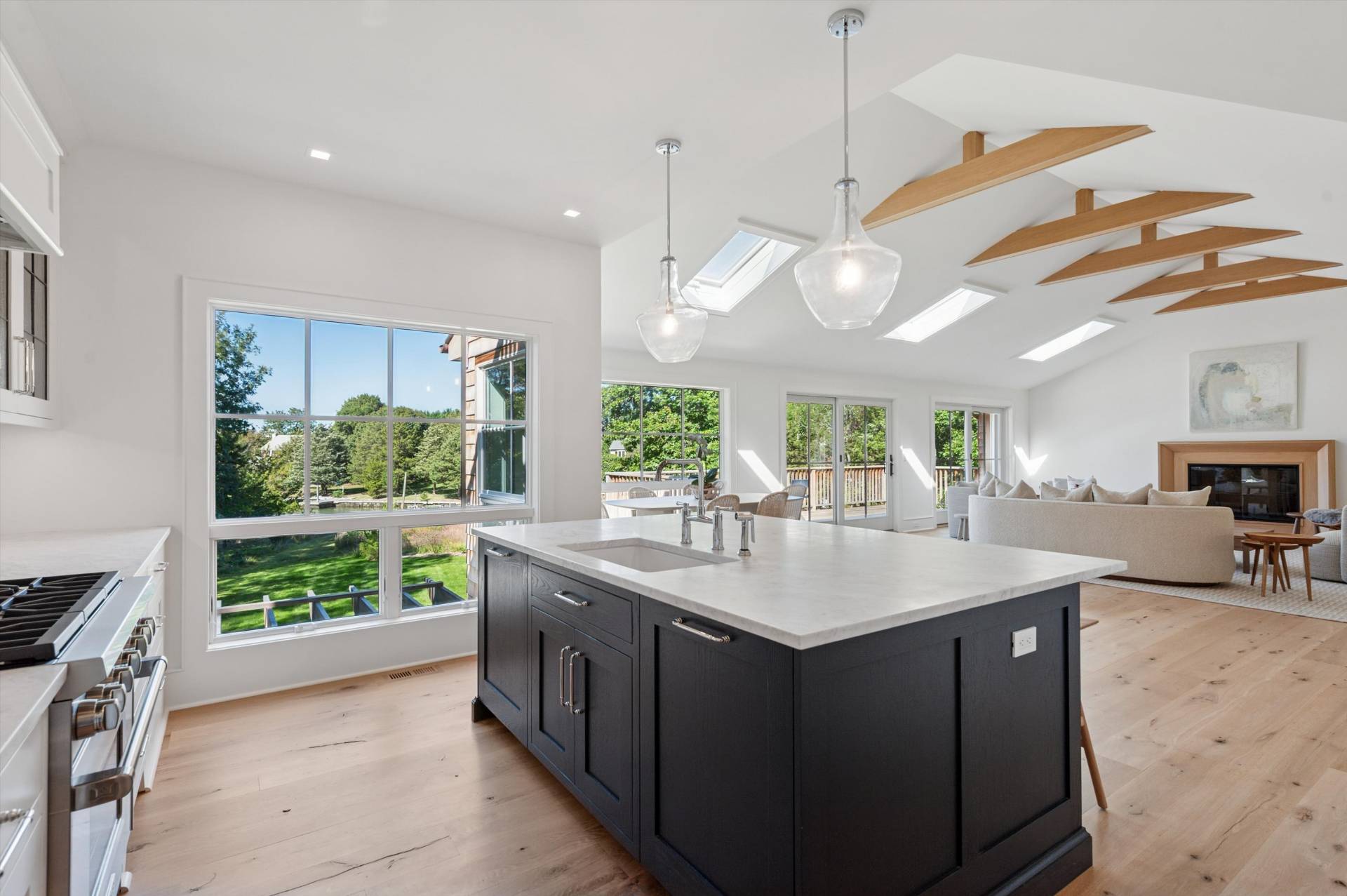 206 Waterhole Rd