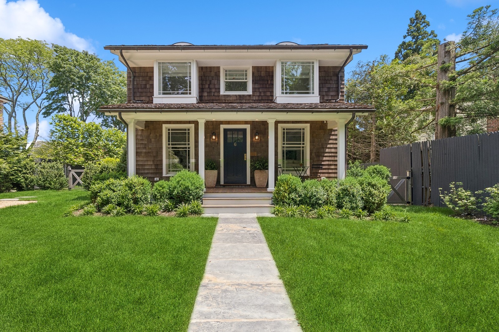 6 Cozzens Lane