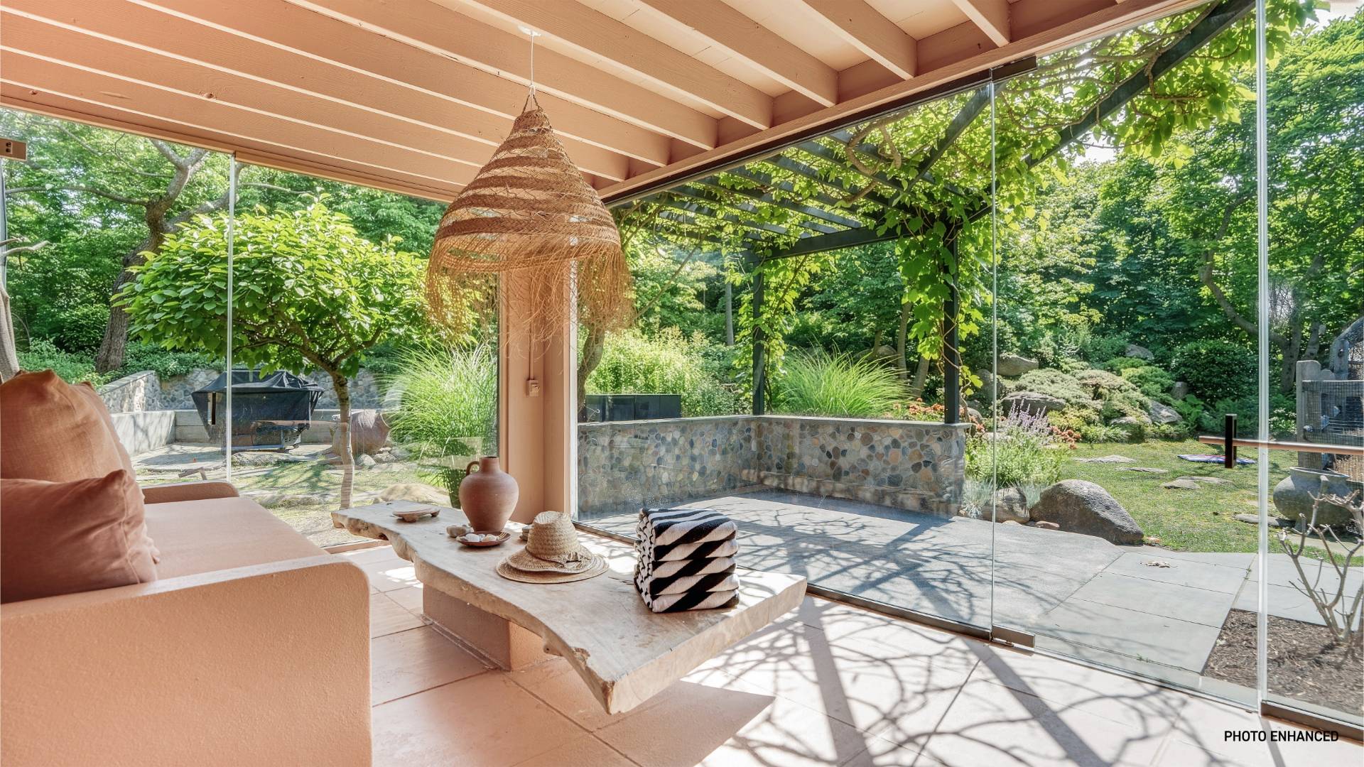 53 KETTLE HOLE RD