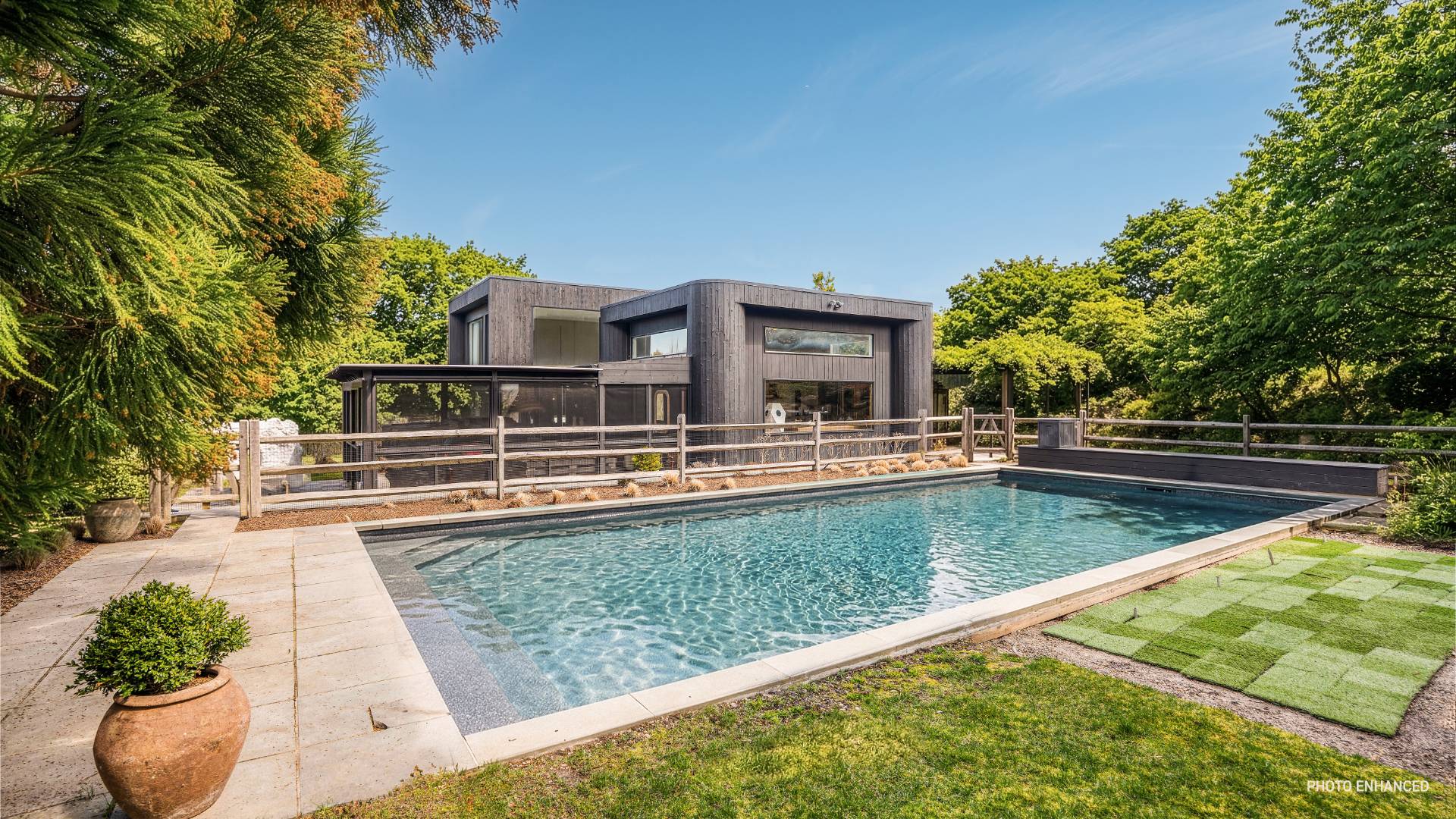 53 KETTLE HOLE RD