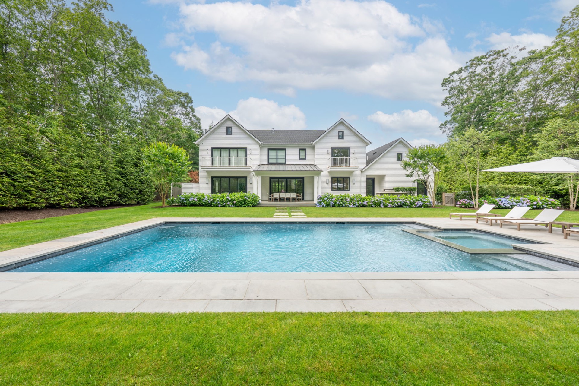 5 Rogers Court