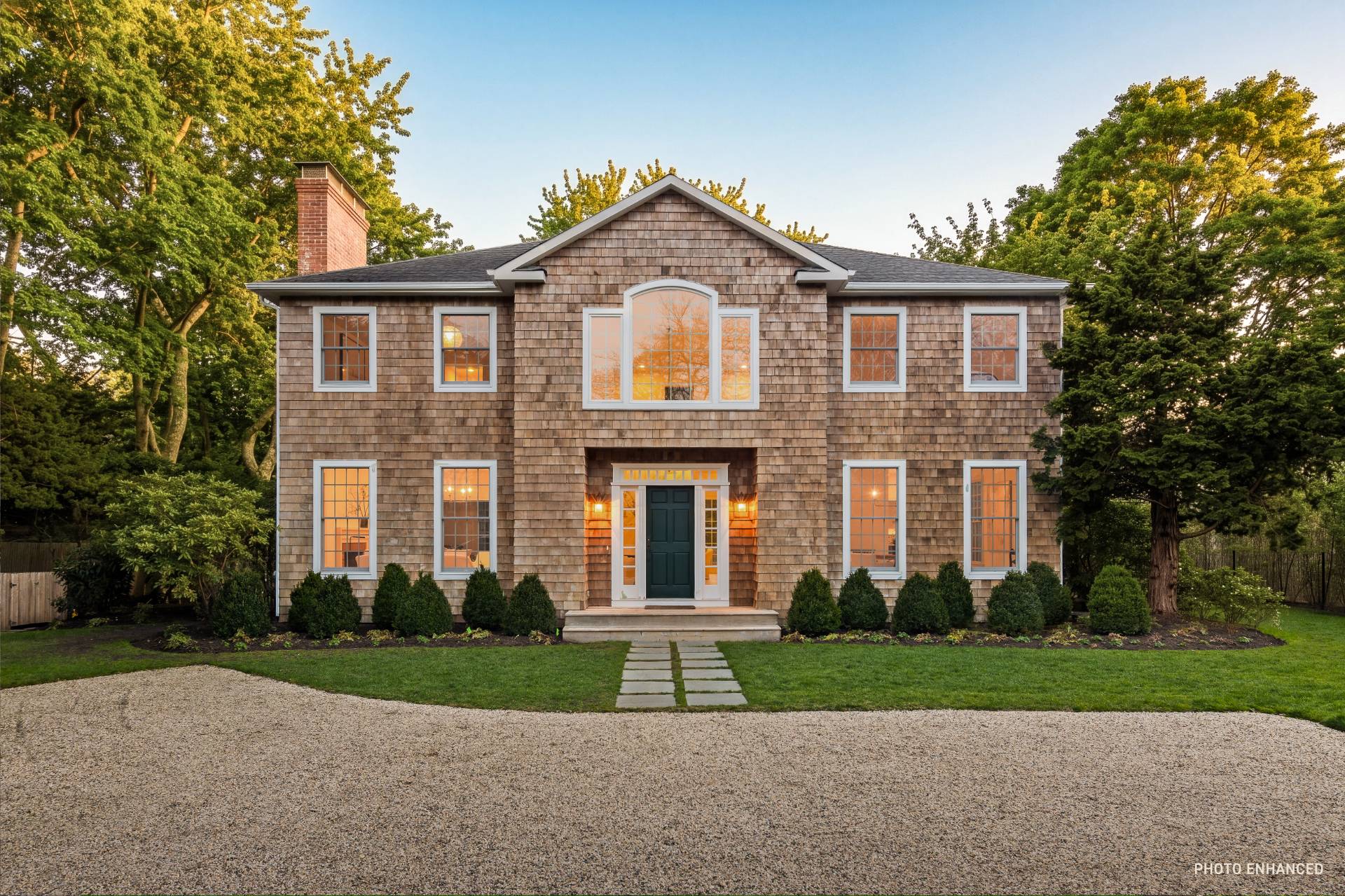 90 Hedges Lane