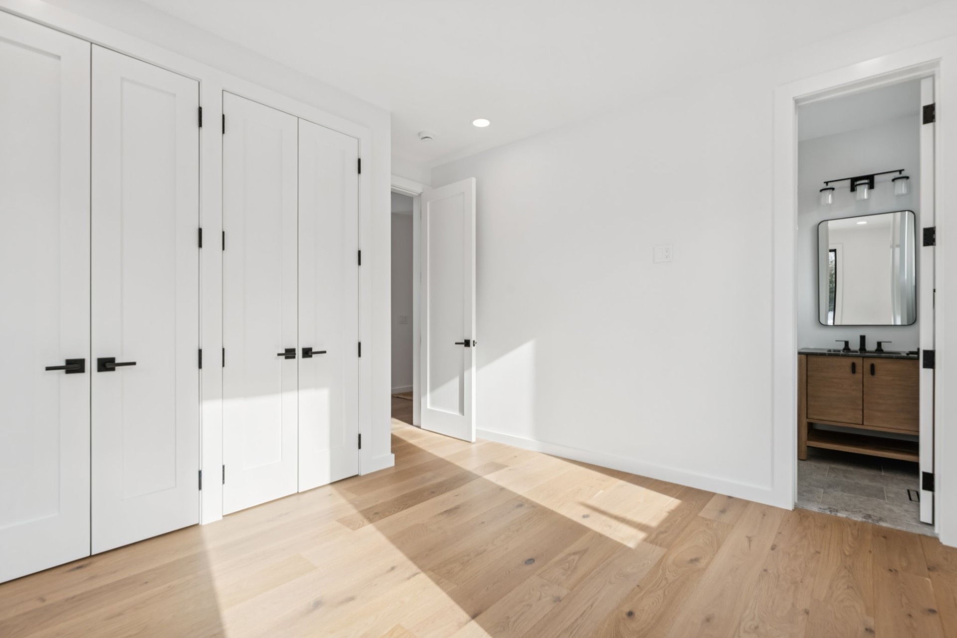 78 WALKER AVE