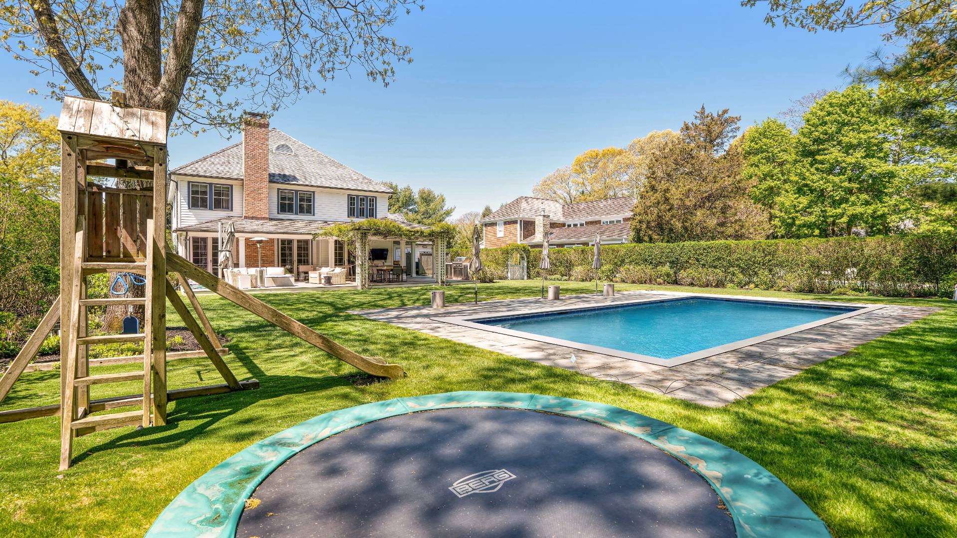 5 Montauk Ave Ext