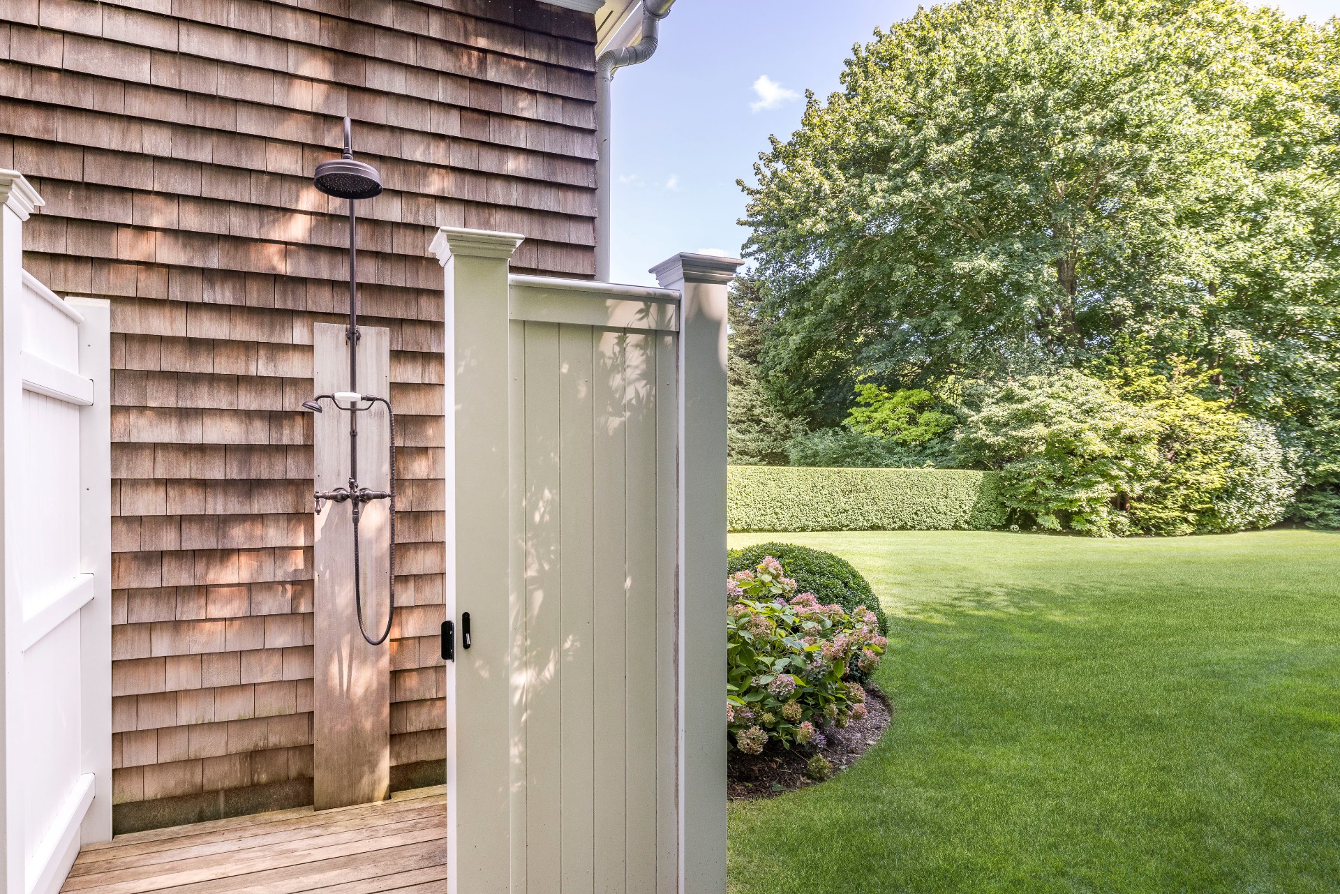 9 Old Montauk Highway, deep flag lot