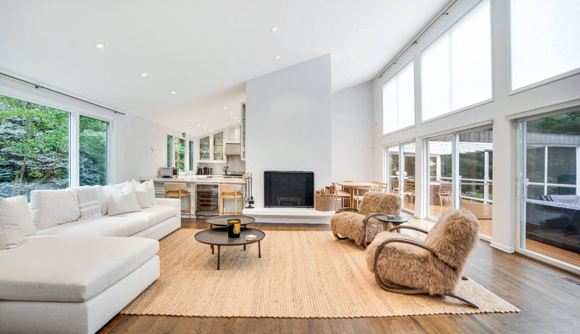 24 Saddle Ln
