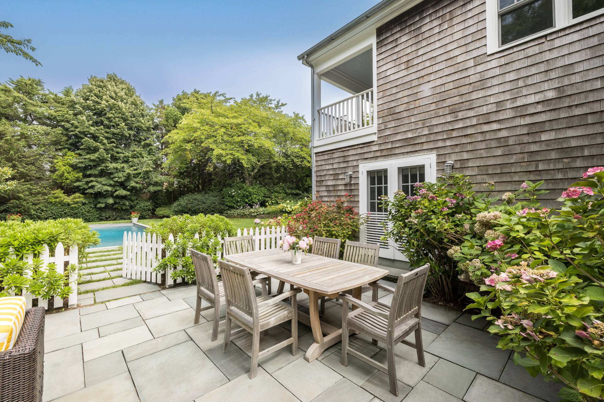 18 Gansett Ln