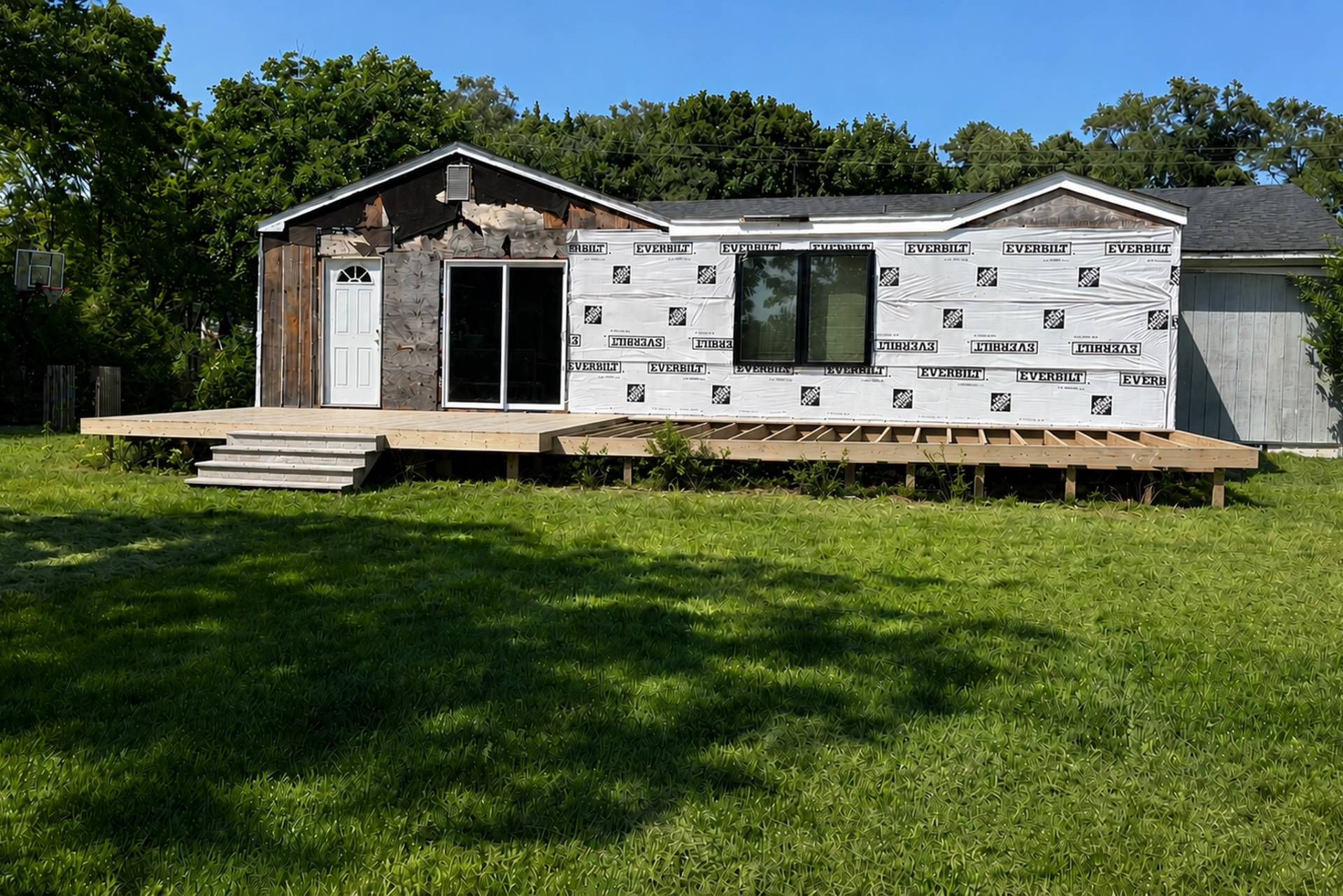 68 Fanning Ave