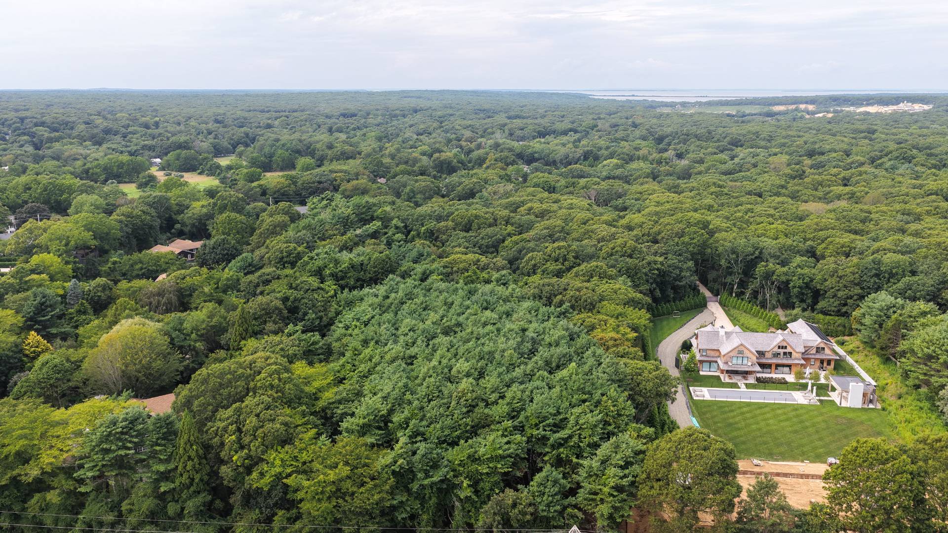 134 ACCABONAC RD