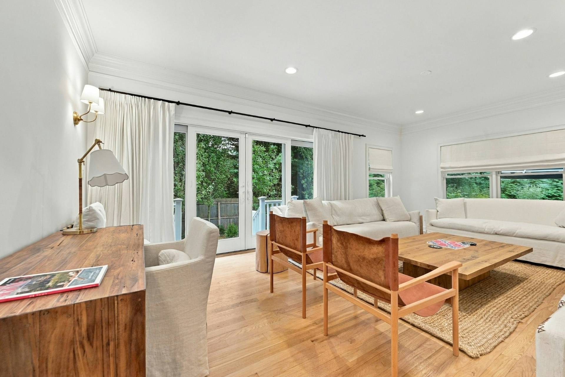 8 Lincoln Ave