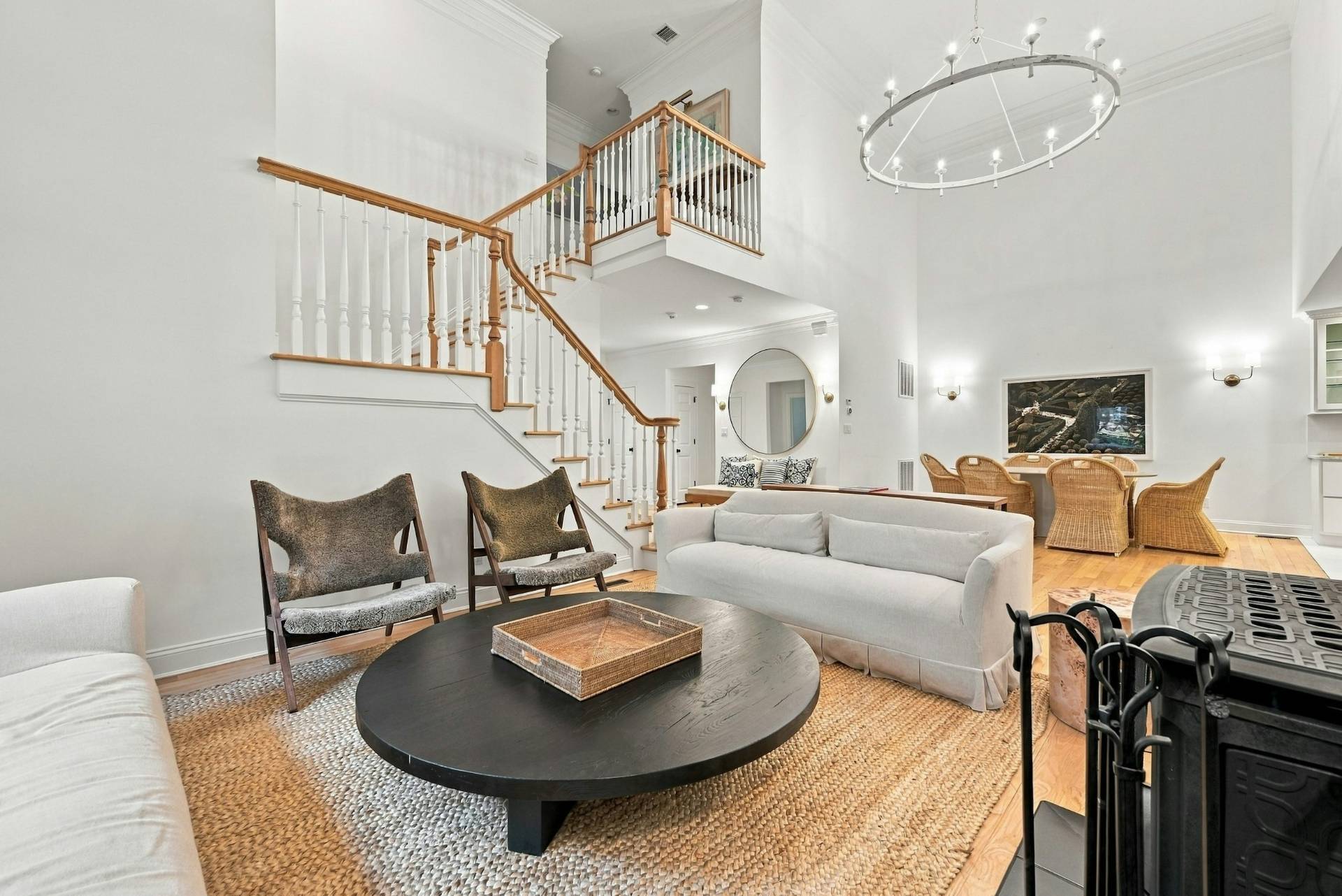 8 Lincoln Ave