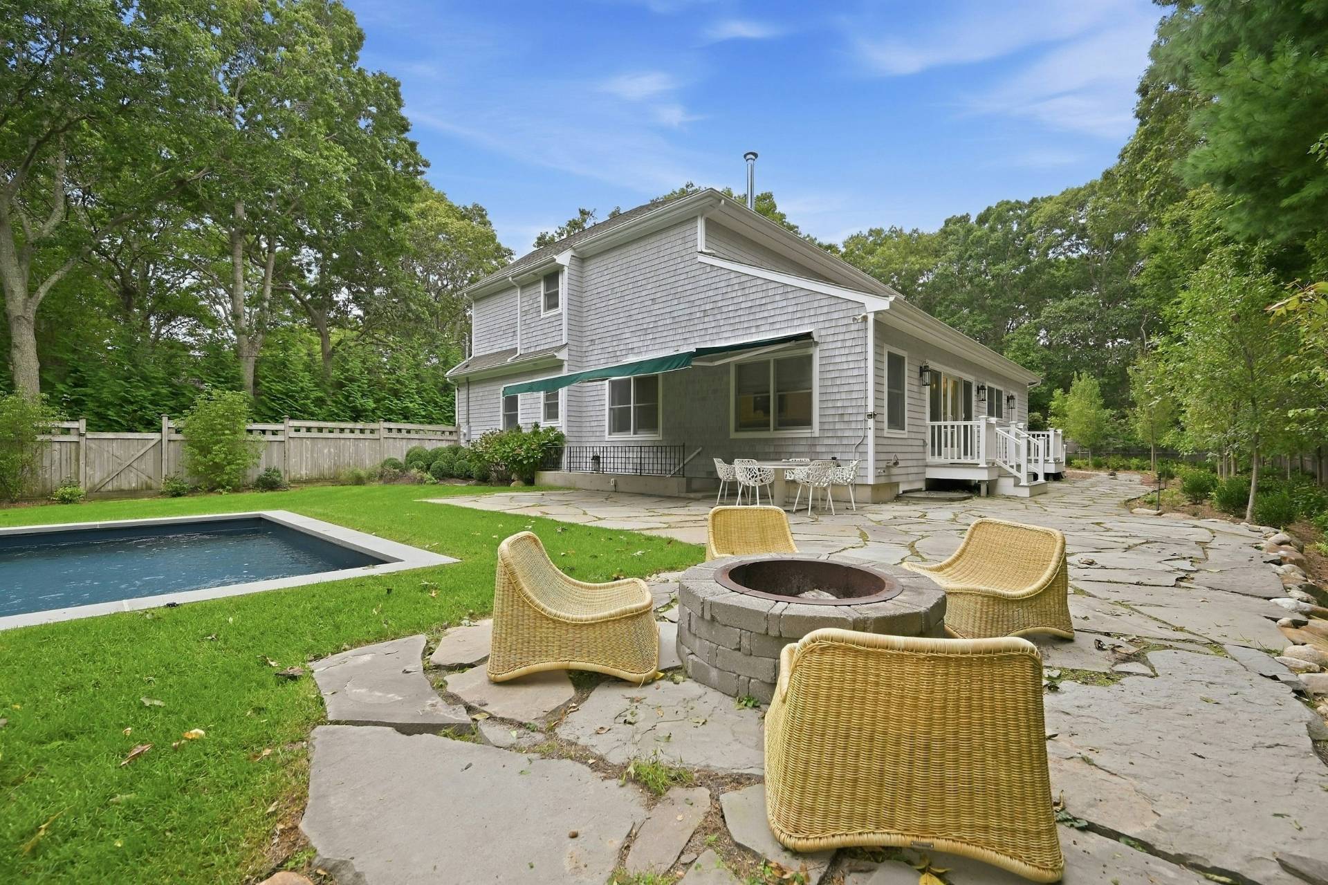 8 Lincoln Ave