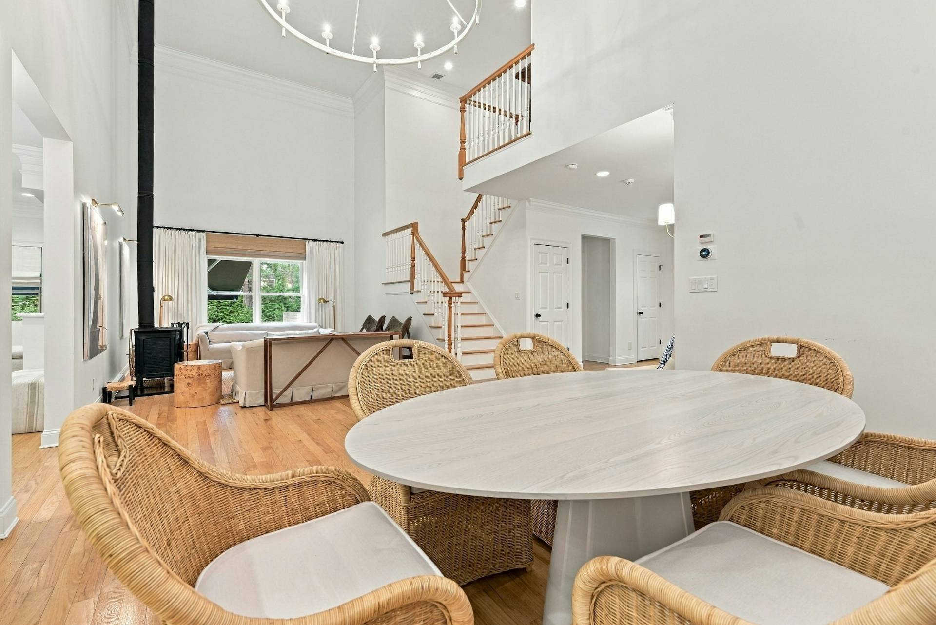 8 Lincoln Ave