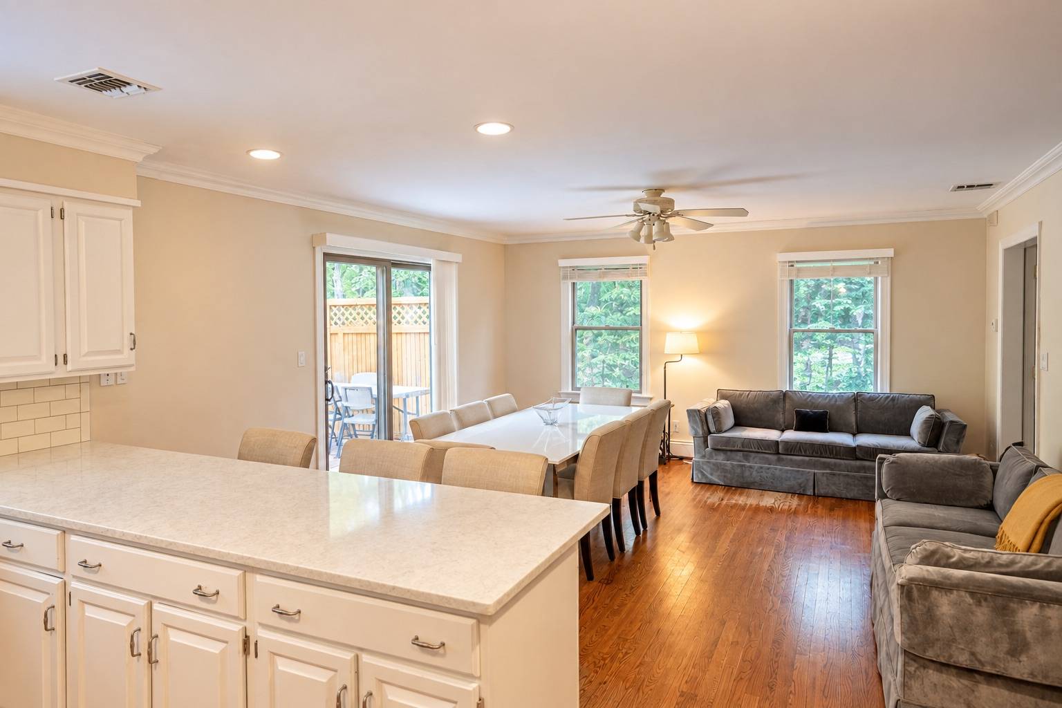 7 WOODY CT