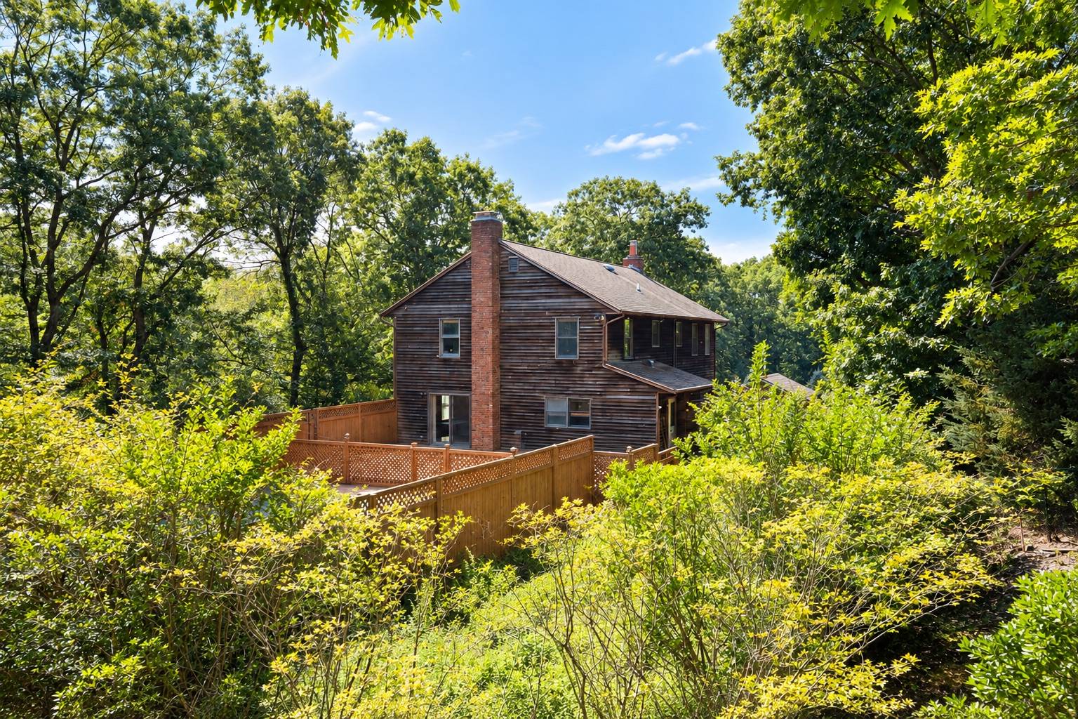 7 WOODY CT