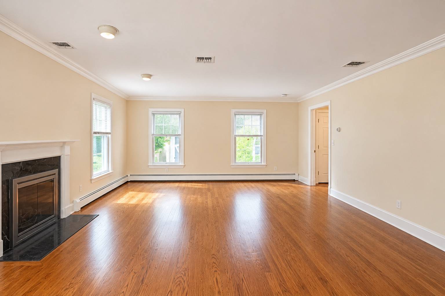 7 WOODY CT