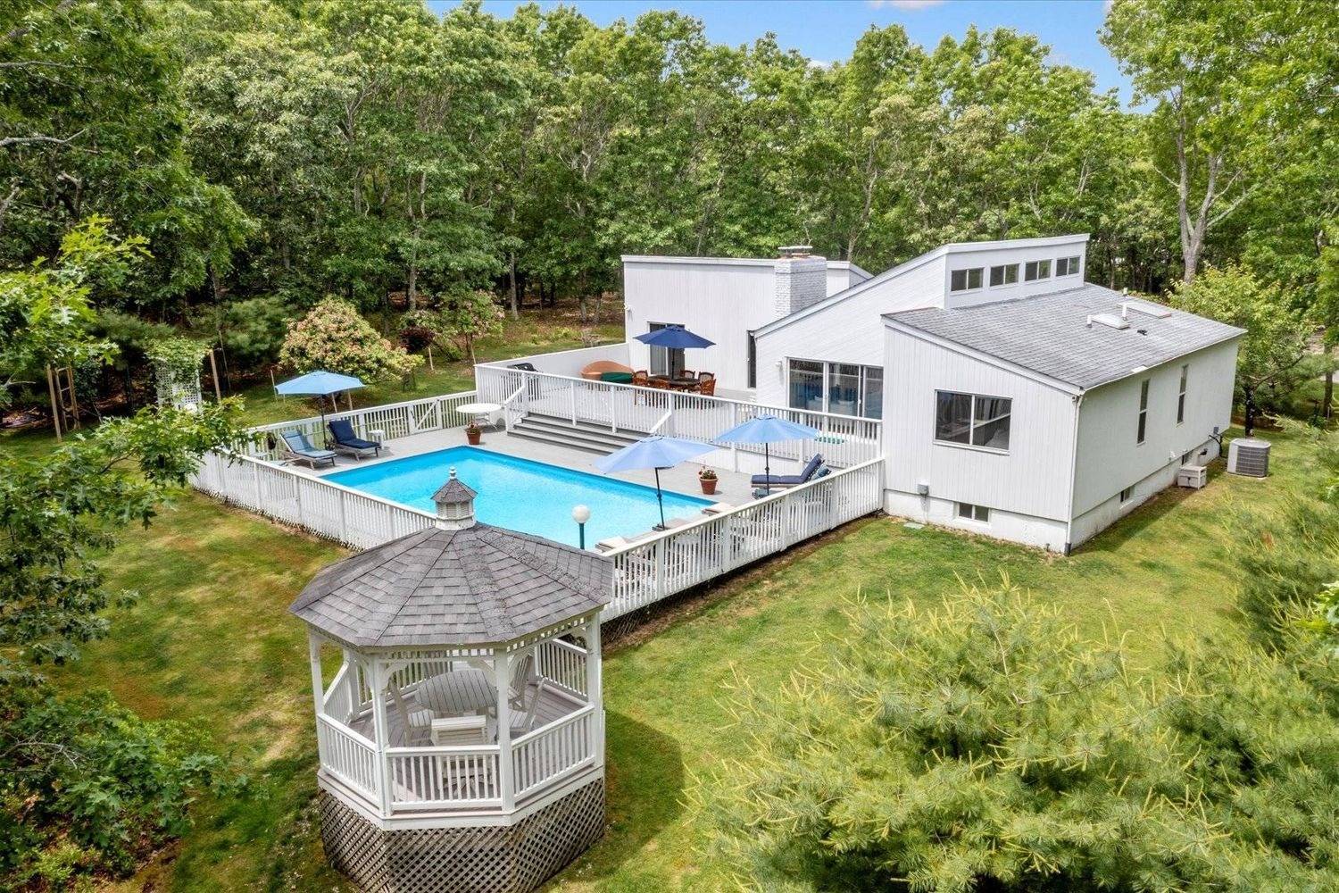 20 RIVERS RD