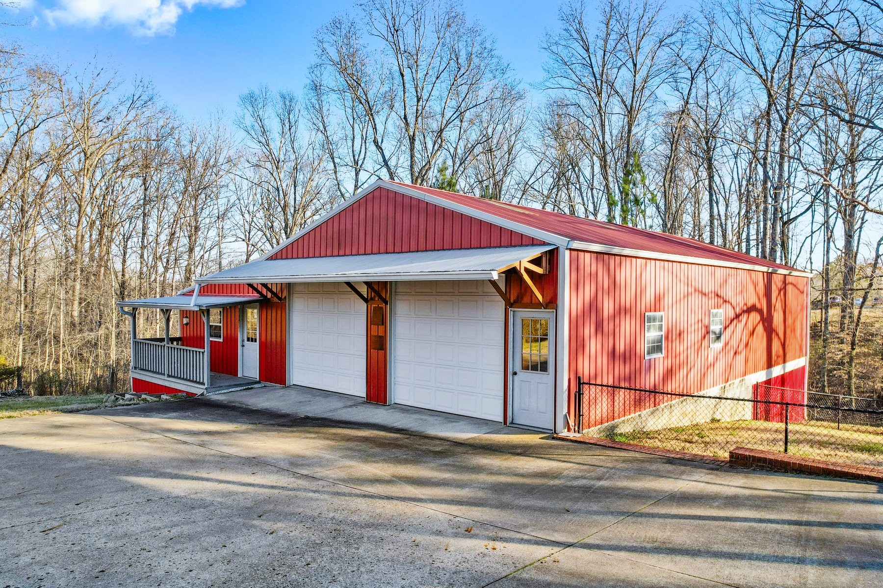 1206 N Oak Dr