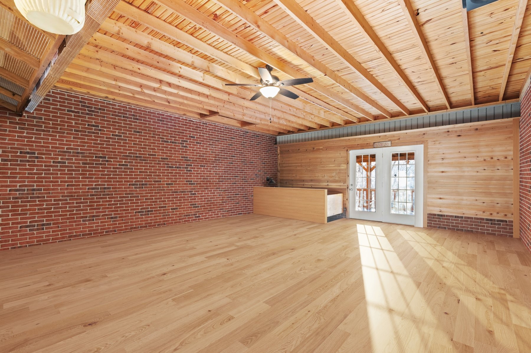 1206 N Oak Dr