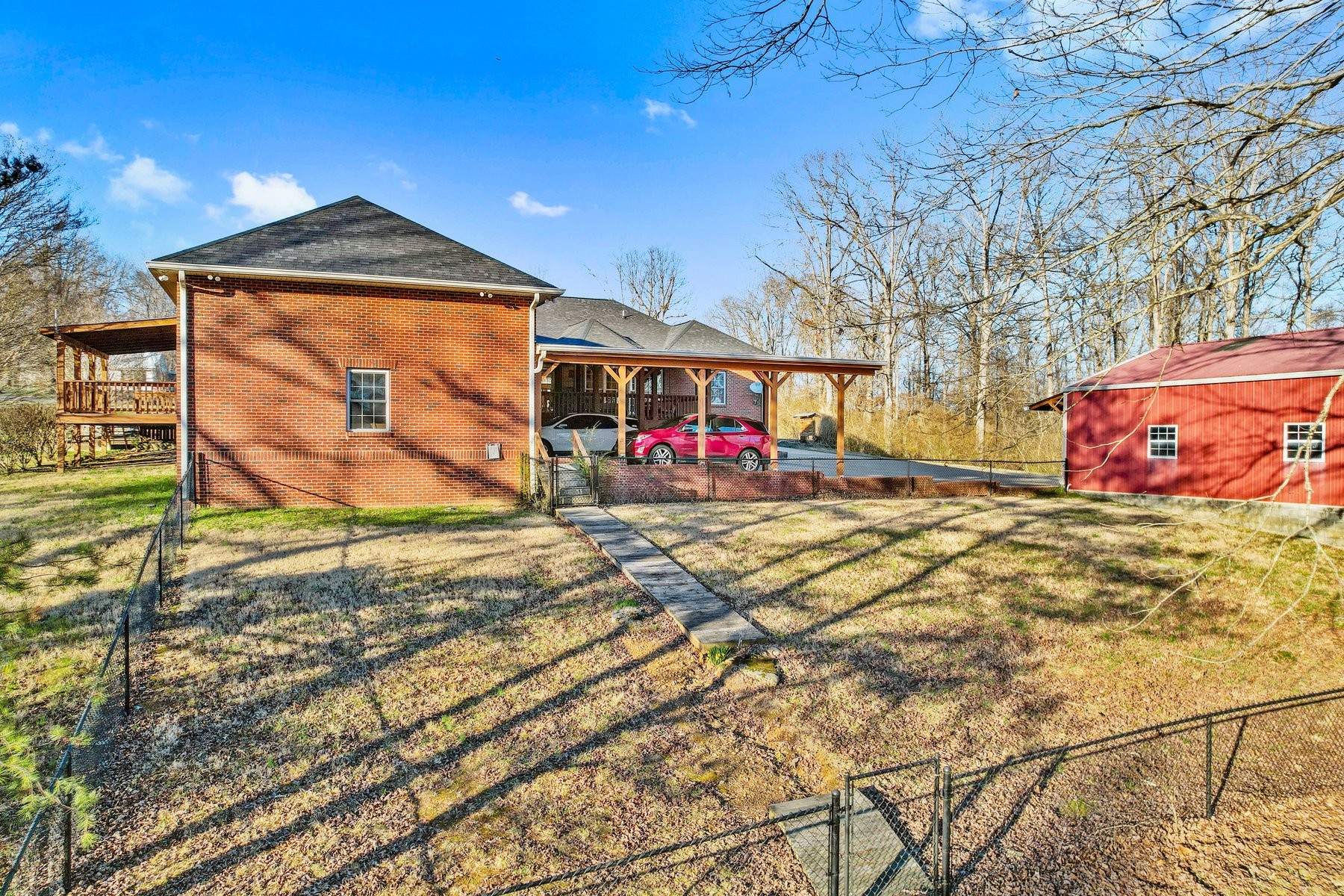 1206 N Oak Dr
