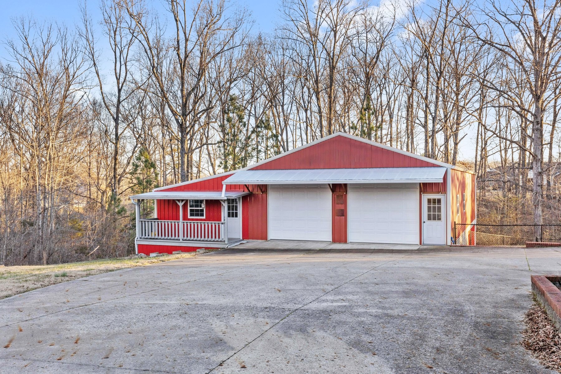 1206 N Oak Dr