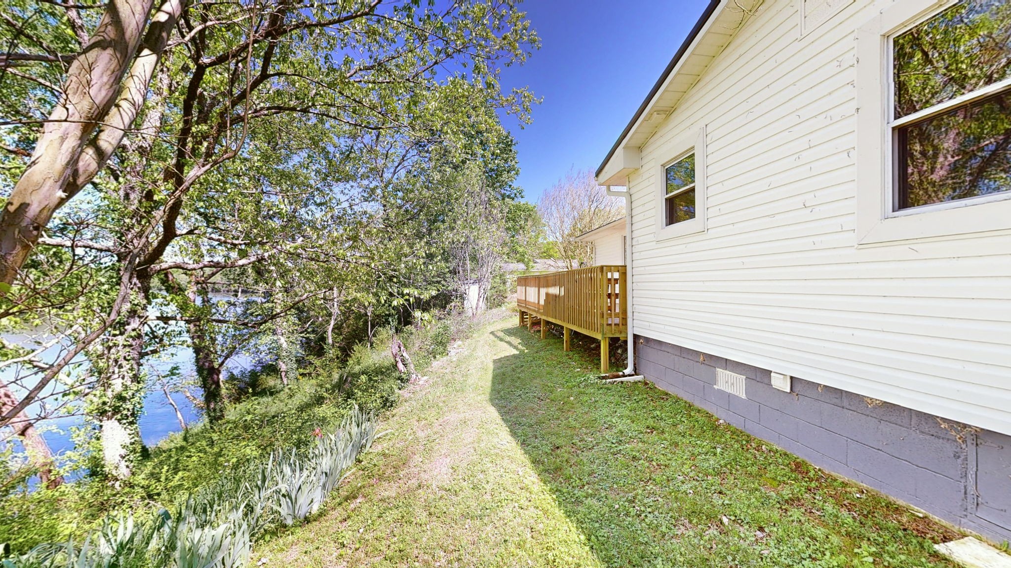 18 Dr James Fisher Cir