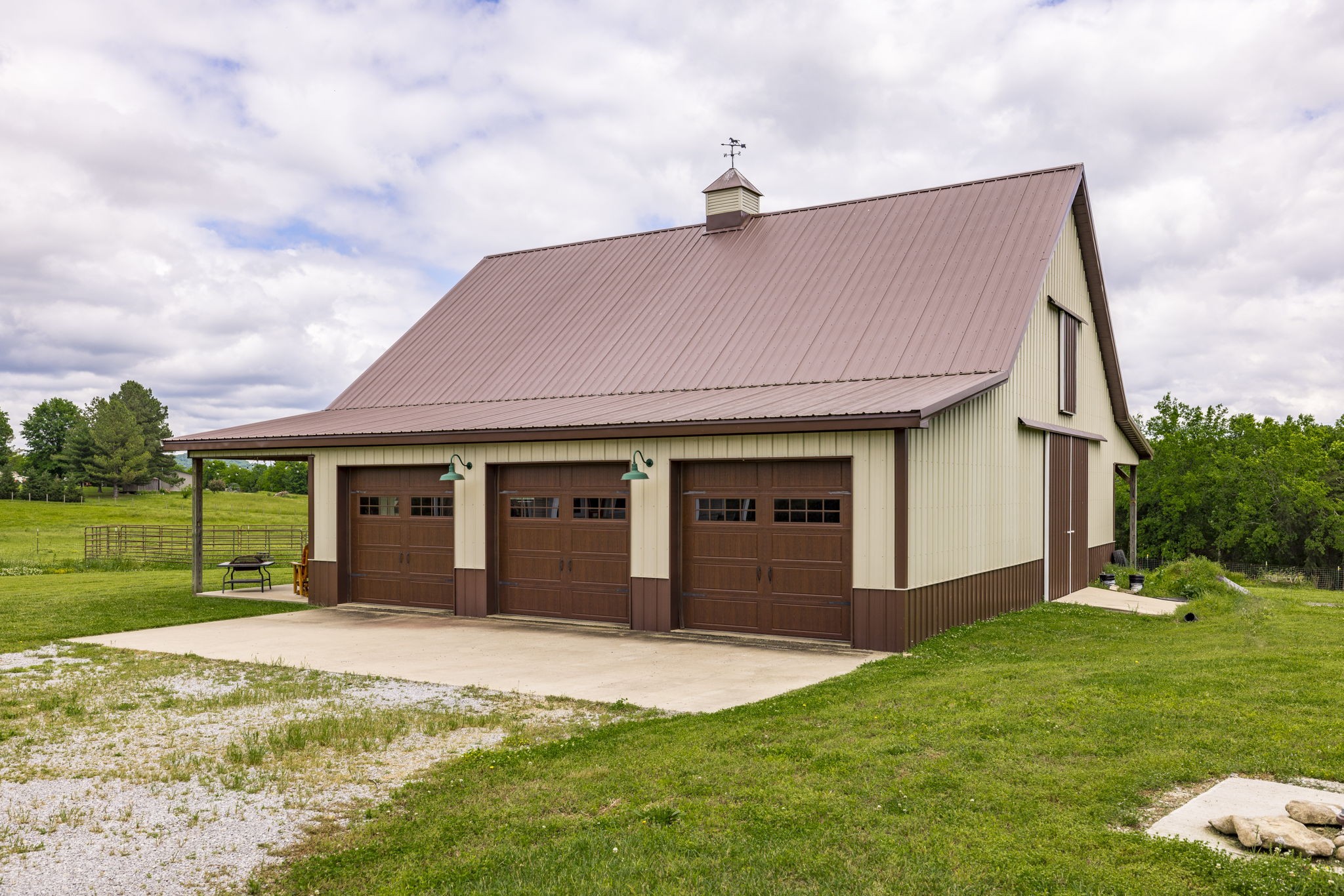 300B Governor Hall Rd