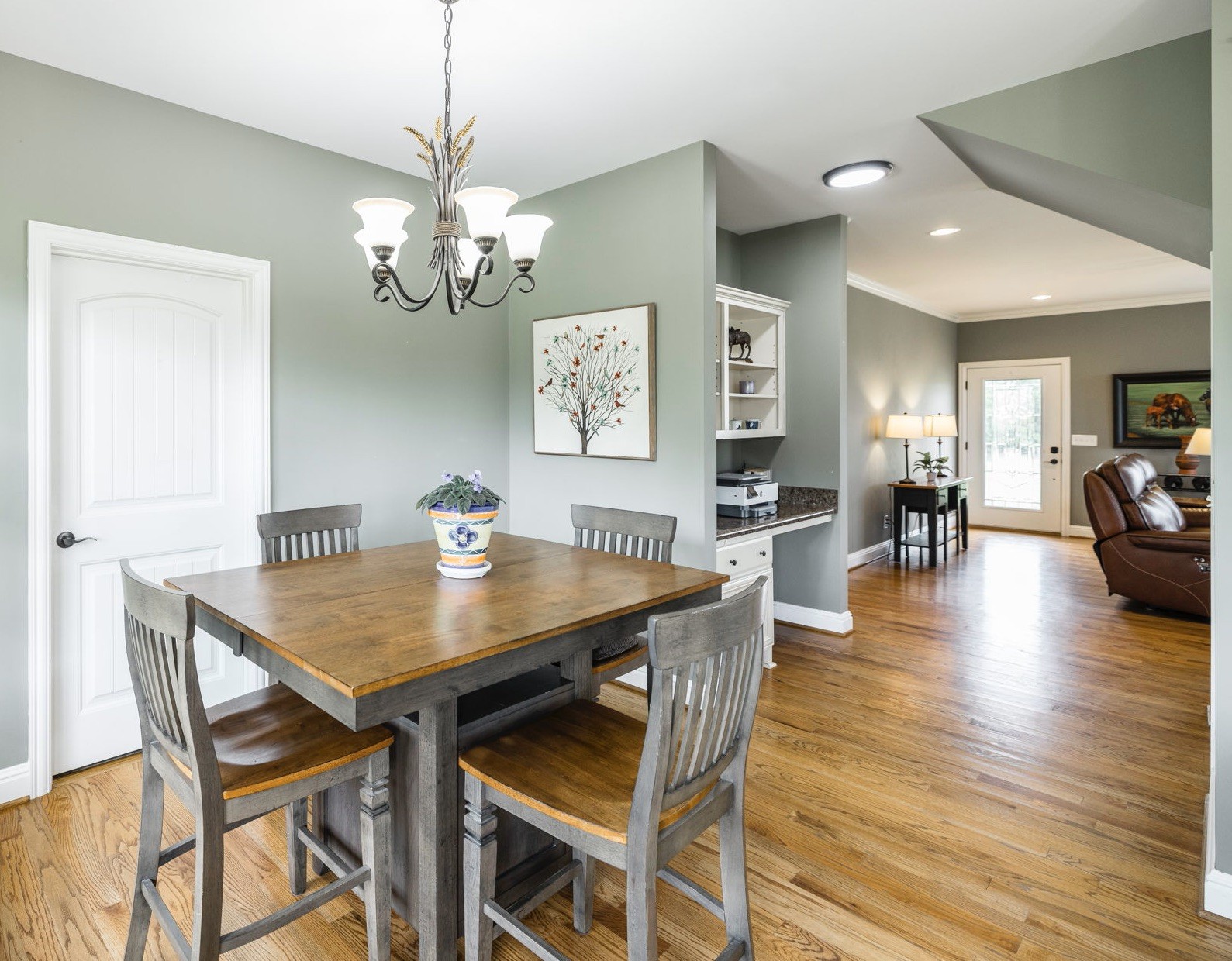 300B Governor Hall Rd
