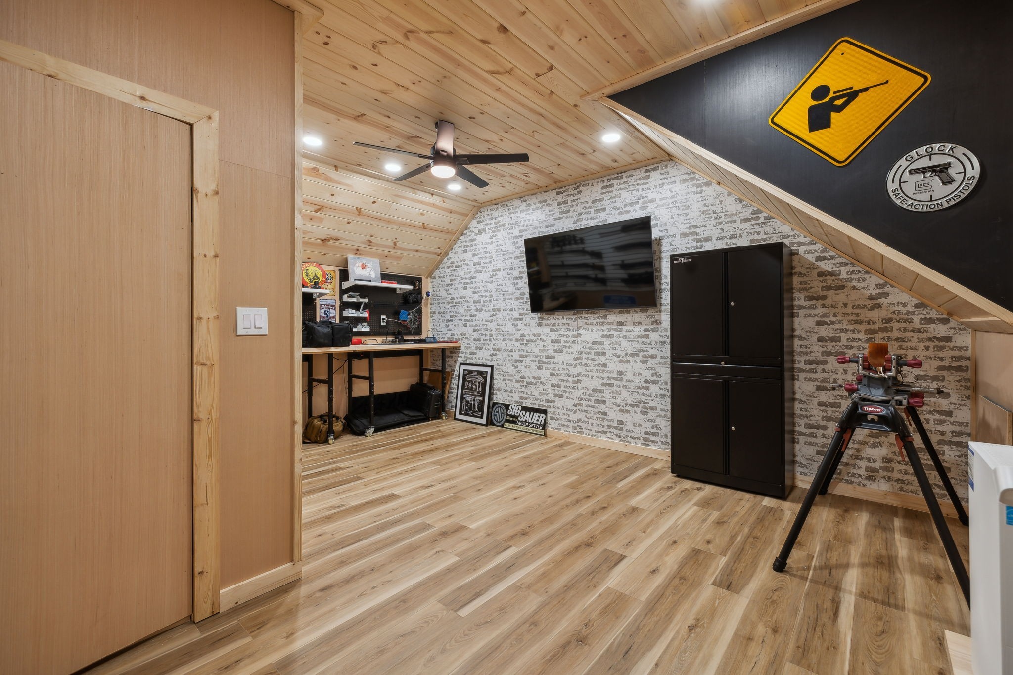 576 Rocky Valley Rd