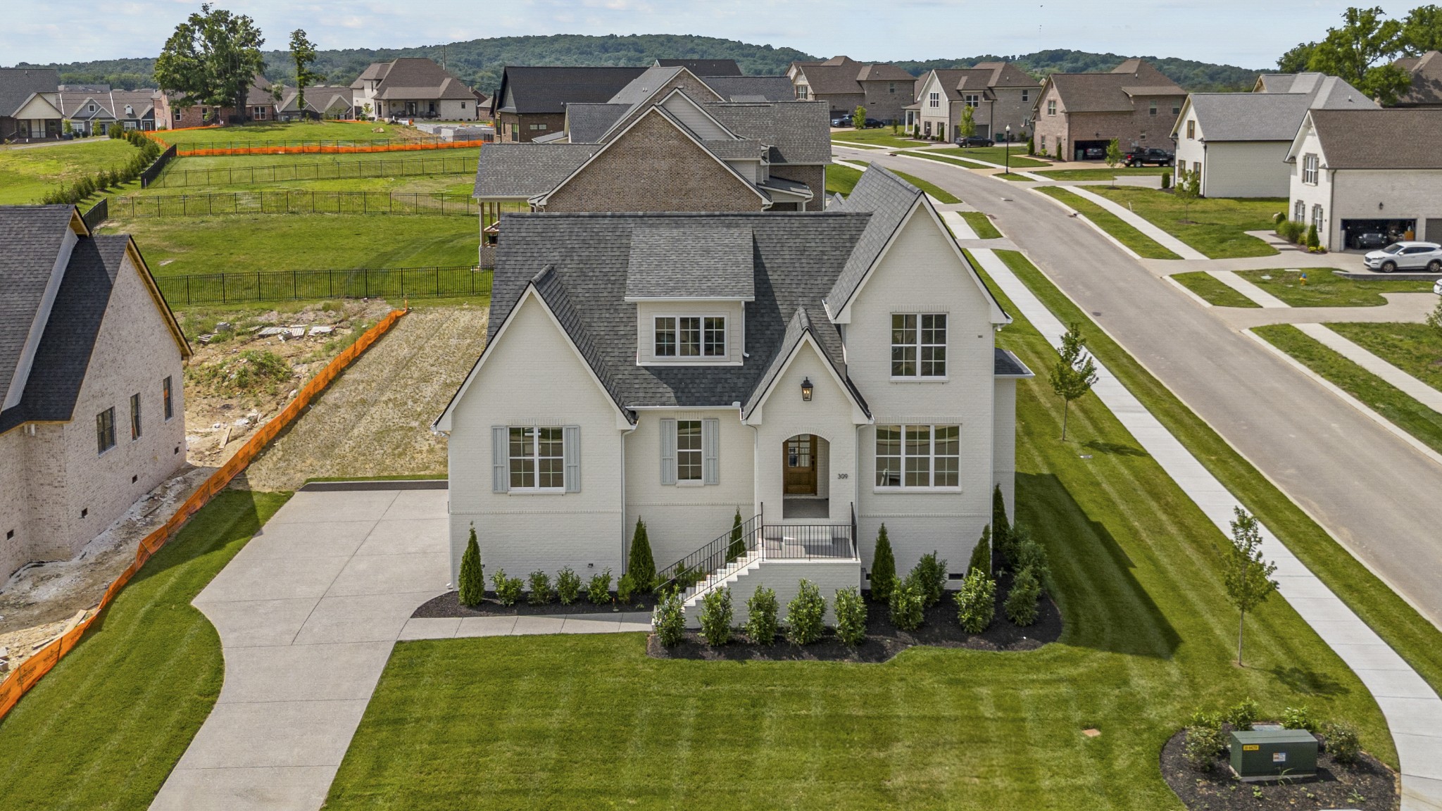 309 Oaks Xing