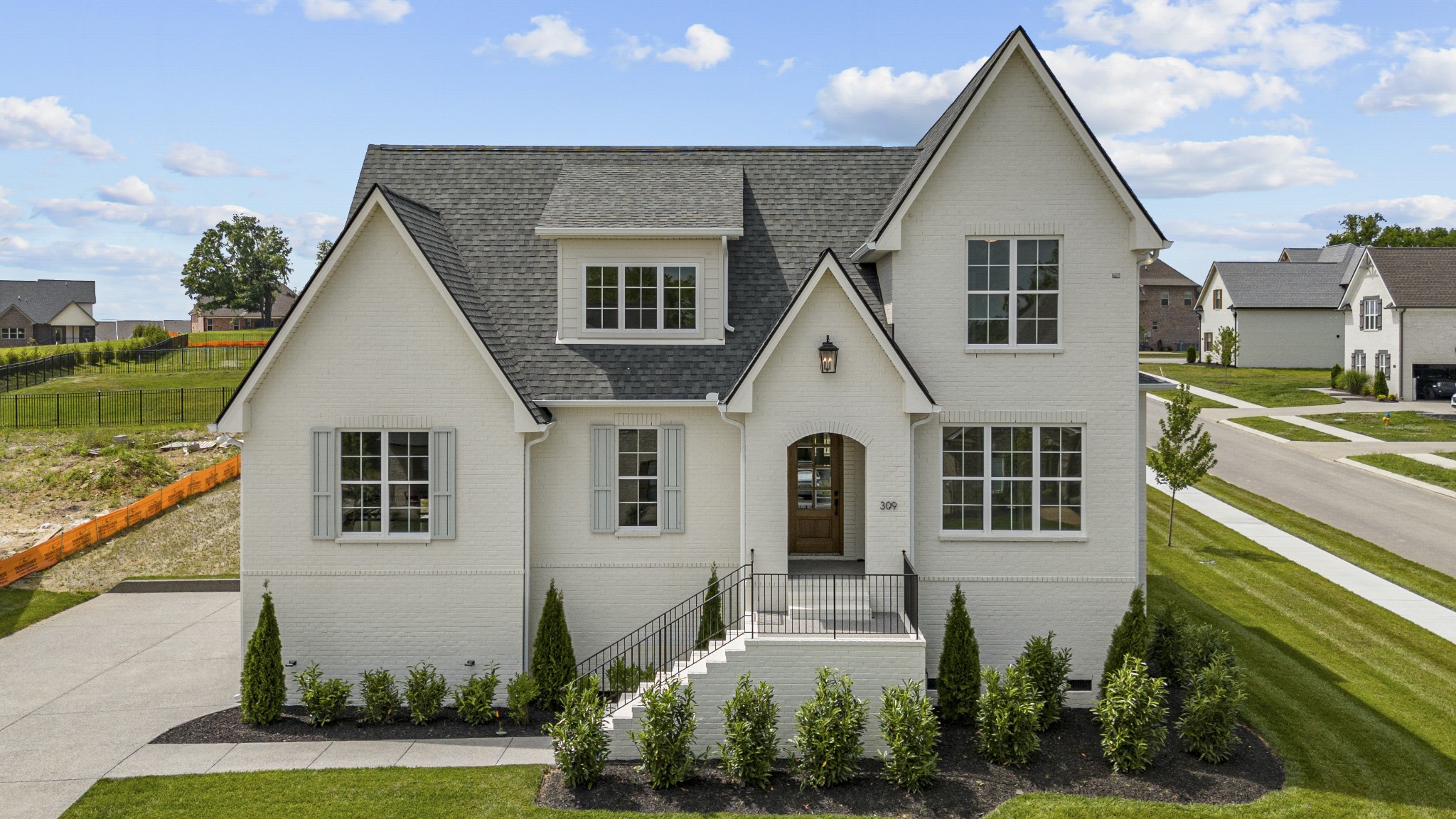 309 Oaks Xing