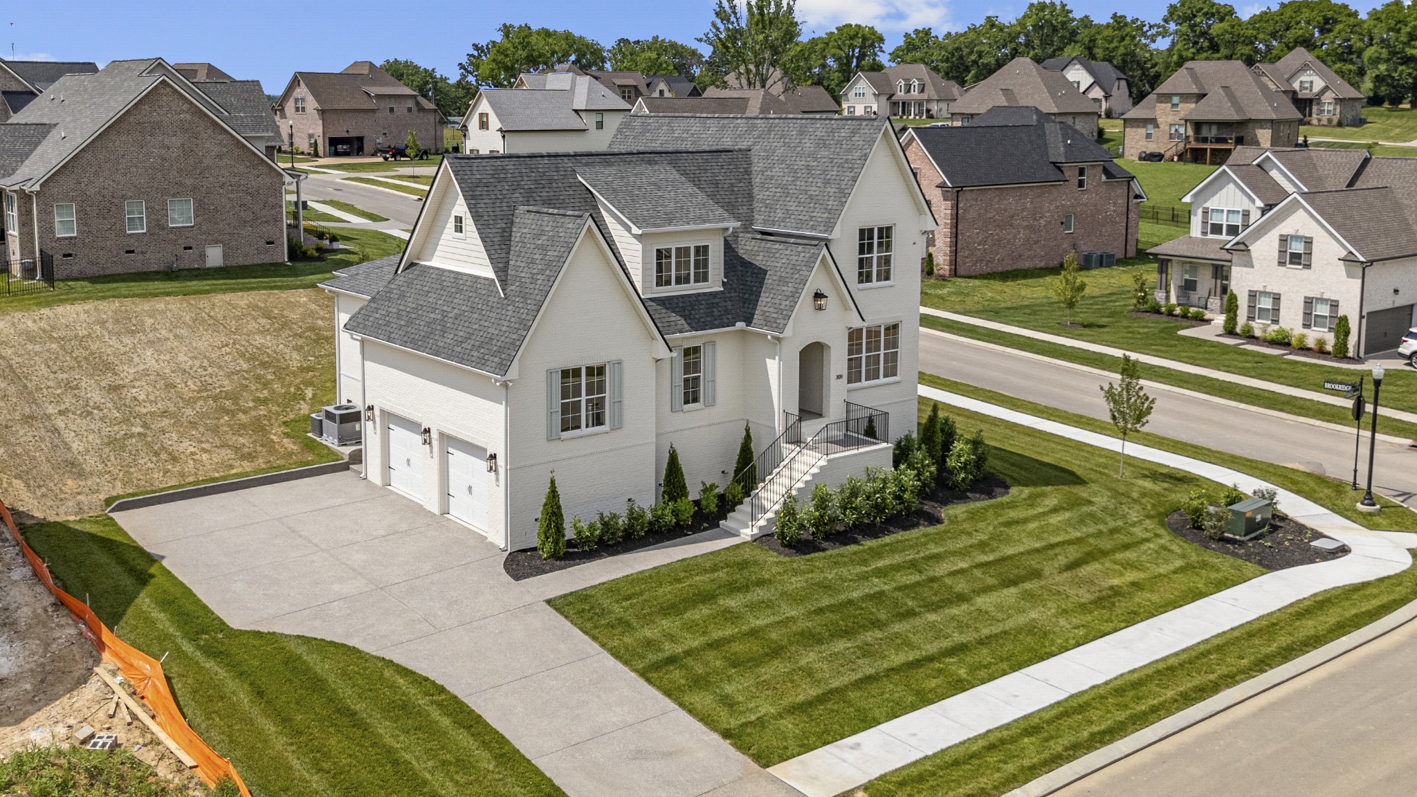 309 Oaks Xing