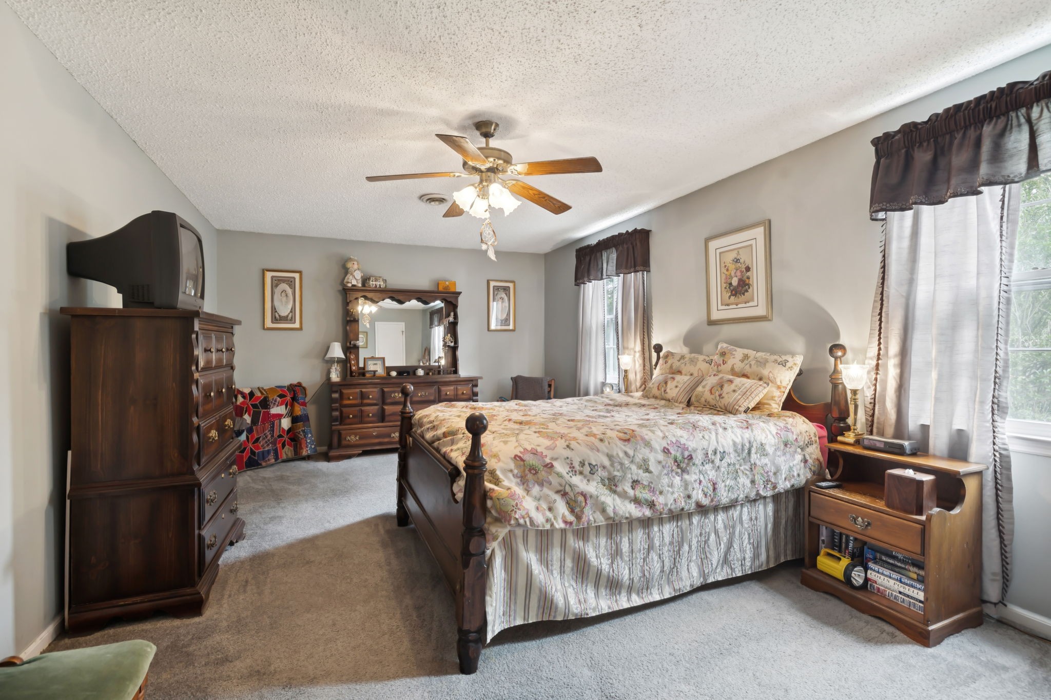 112 Ridgewood Rd
