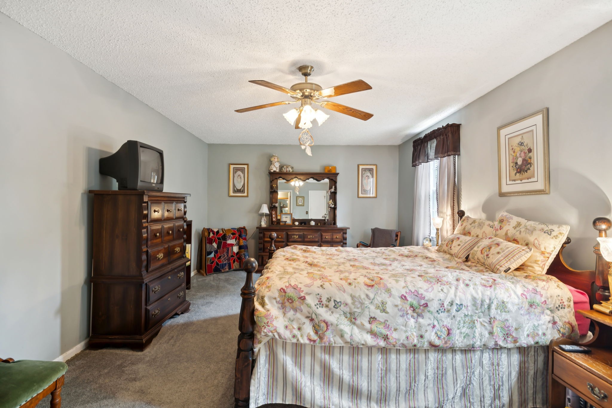 112 Ridgewood Rd