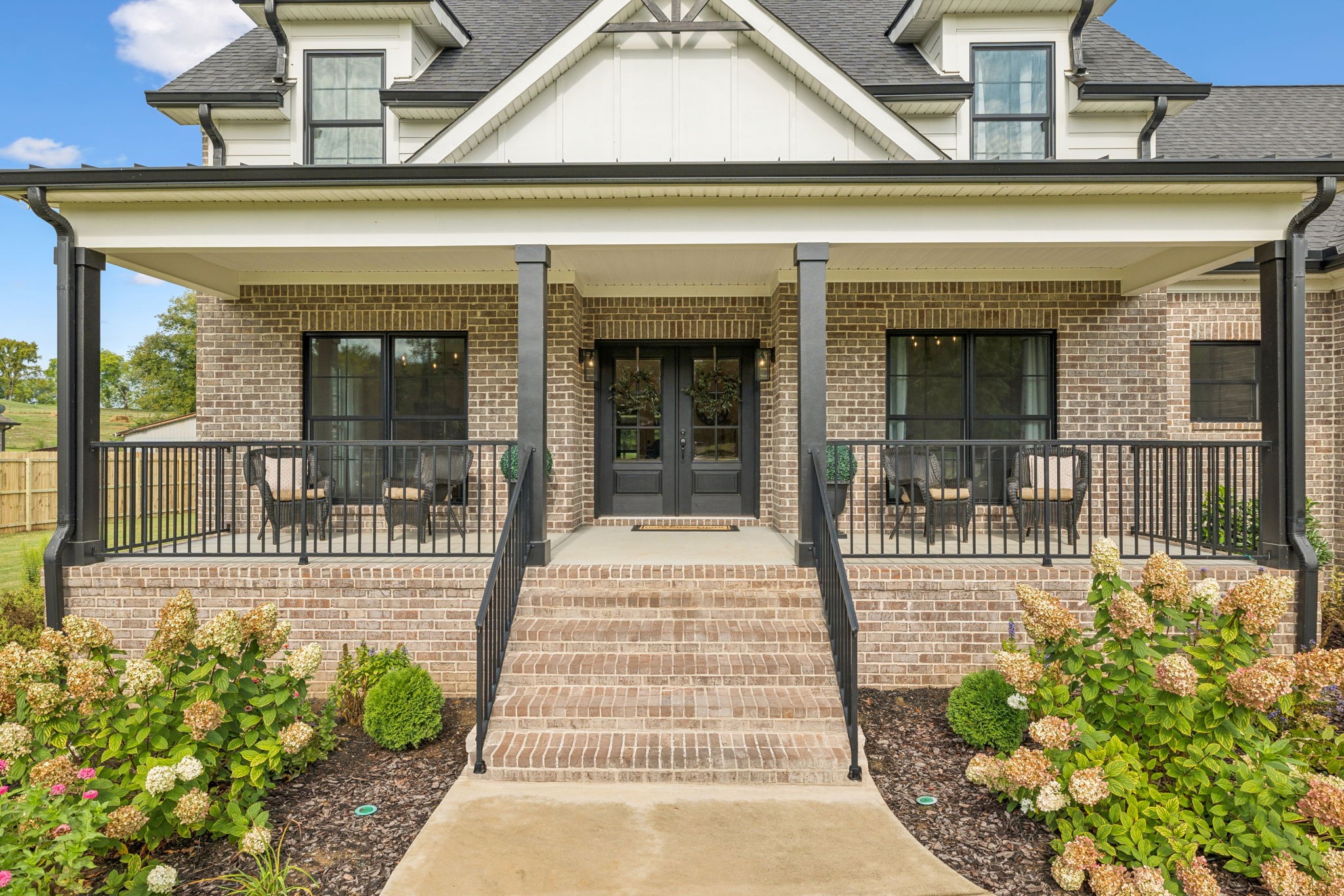 690 Burford Rd