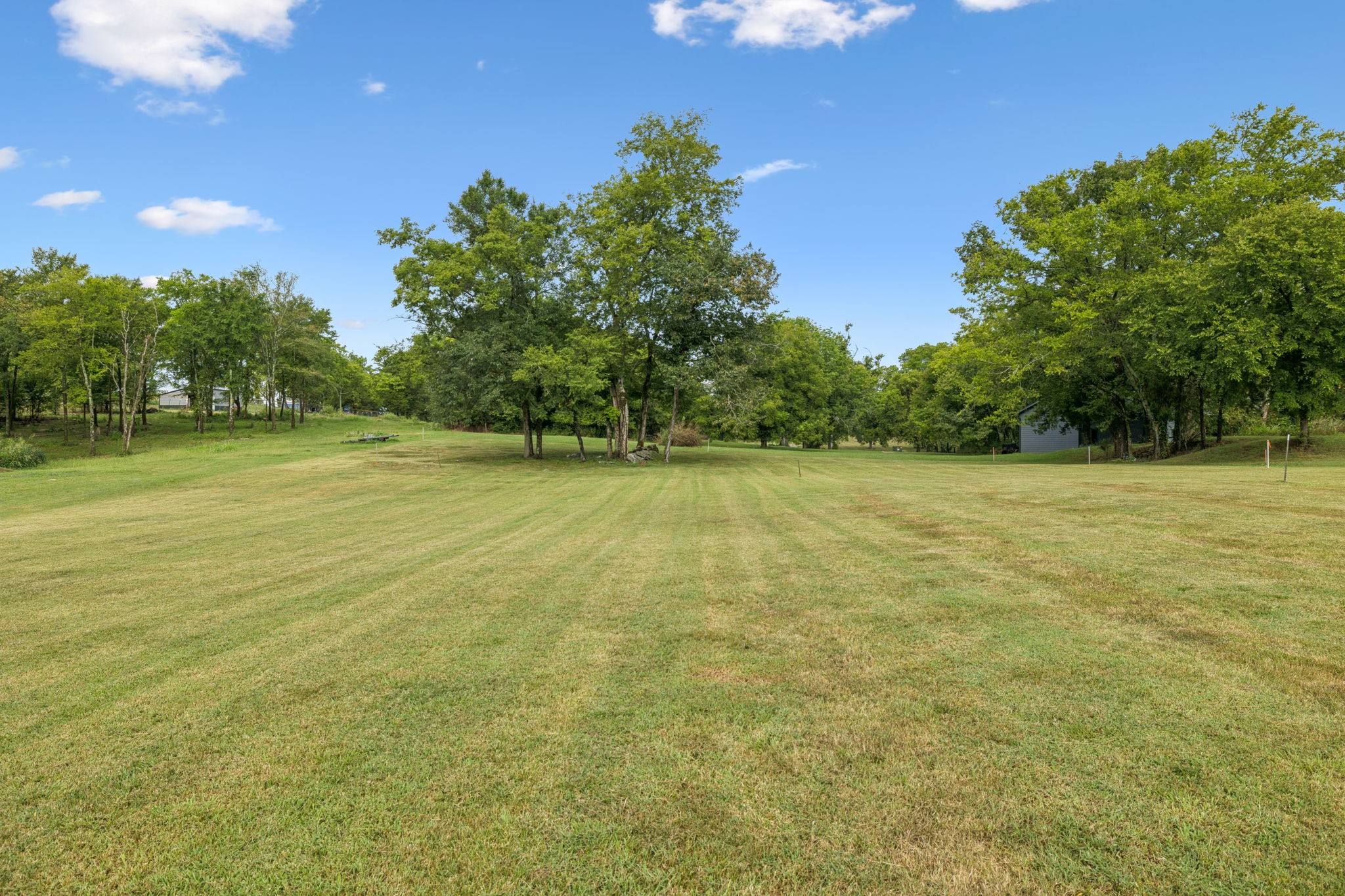 690 Burford Rd