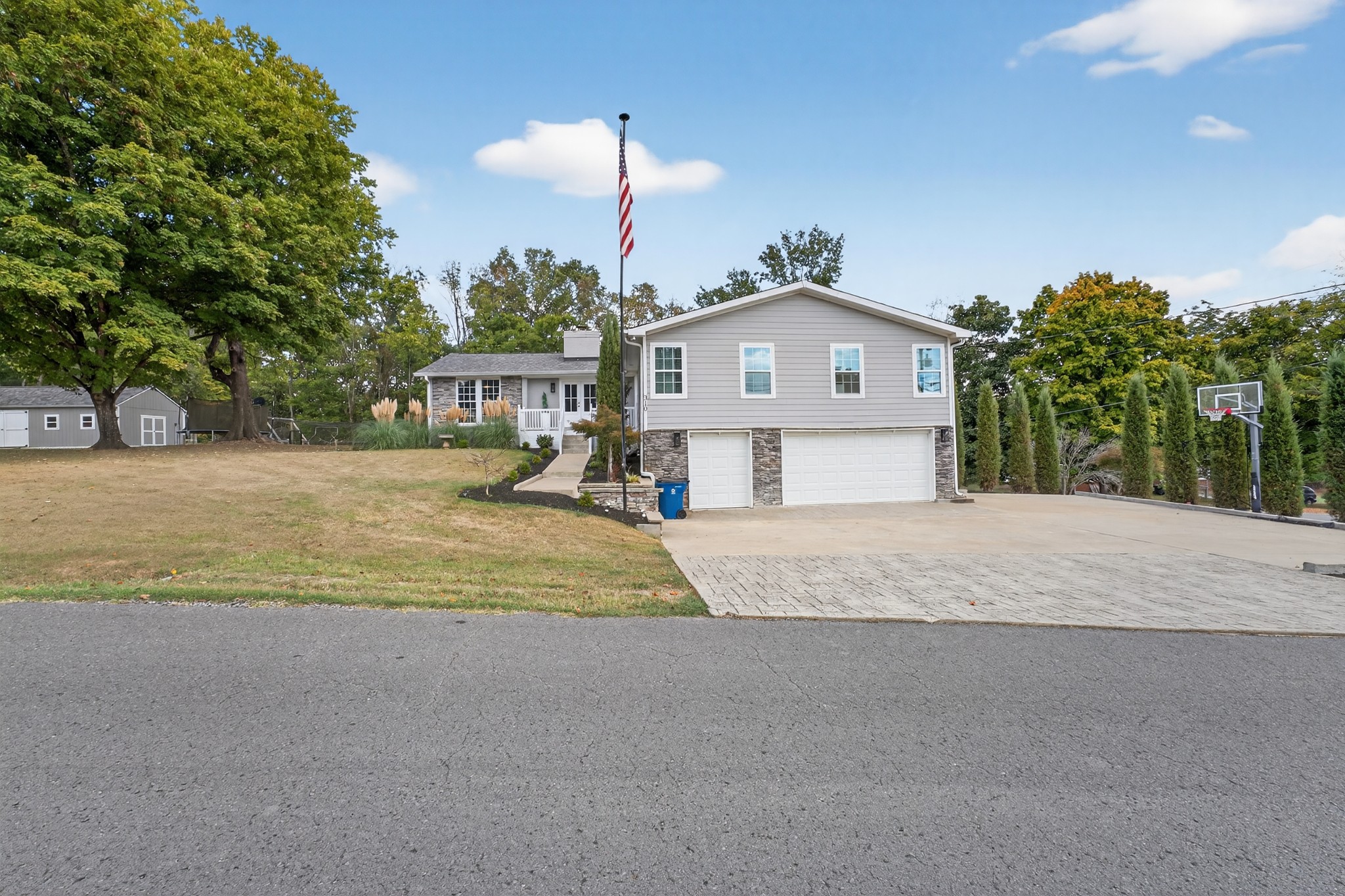 310 Weeping Elm Rd