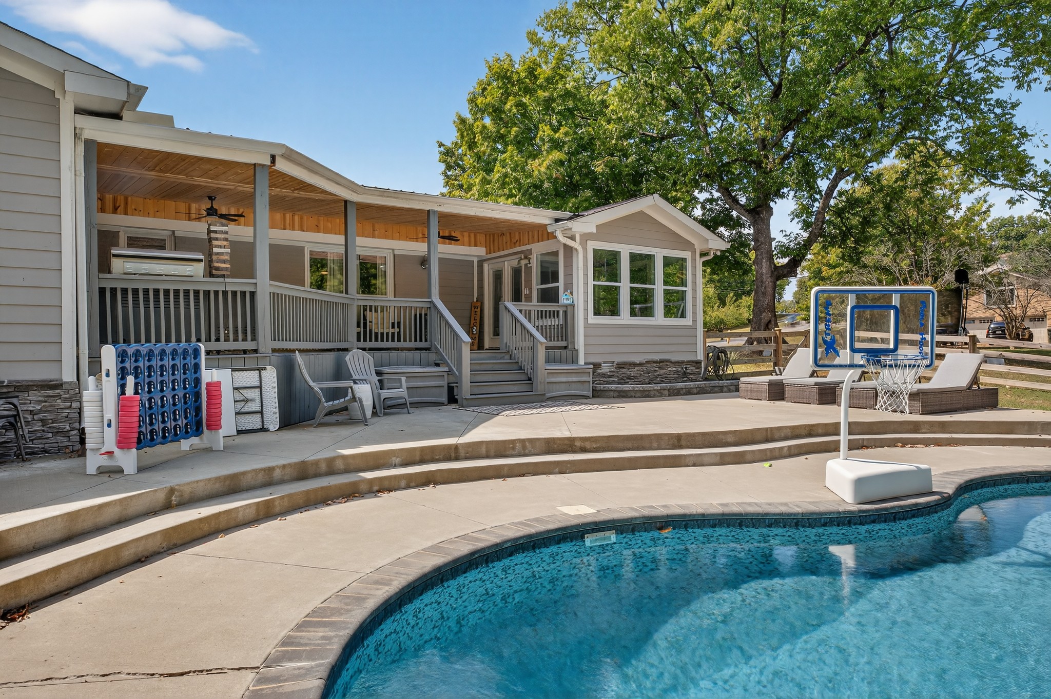 310 Weeping Elm Rd