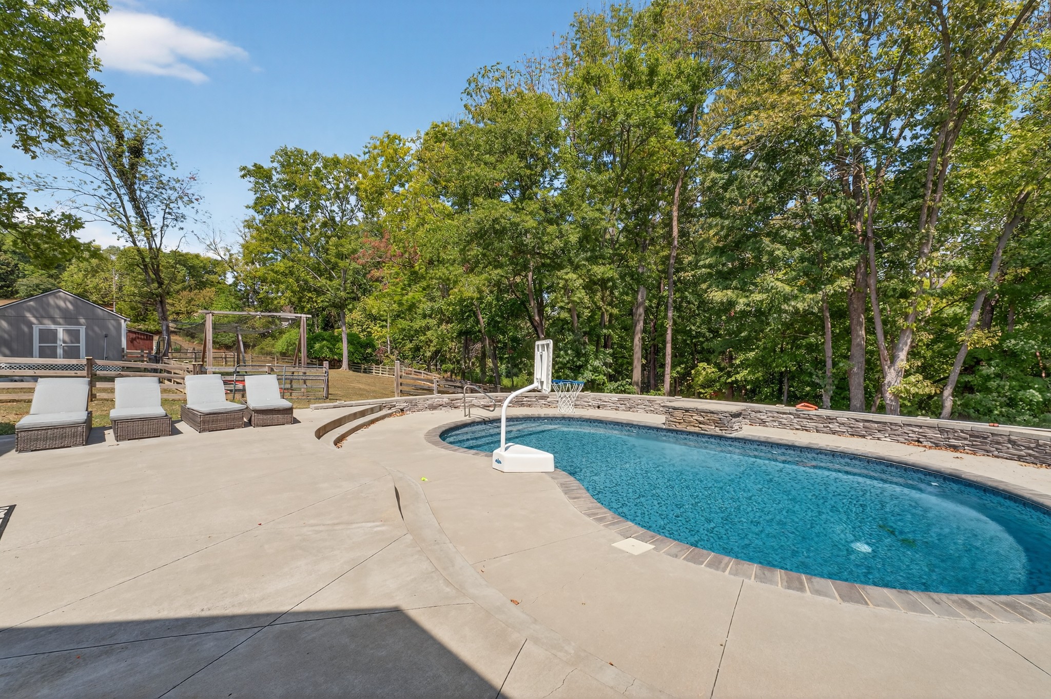 310 Weeping Elm Rd