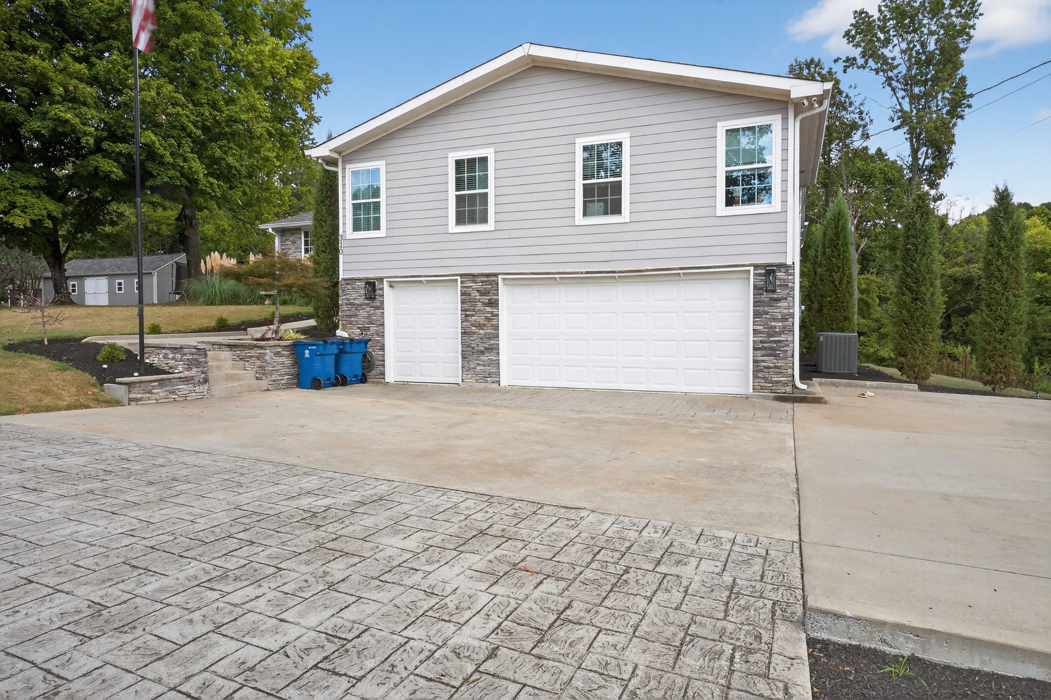 310 Weeping Elm Rd