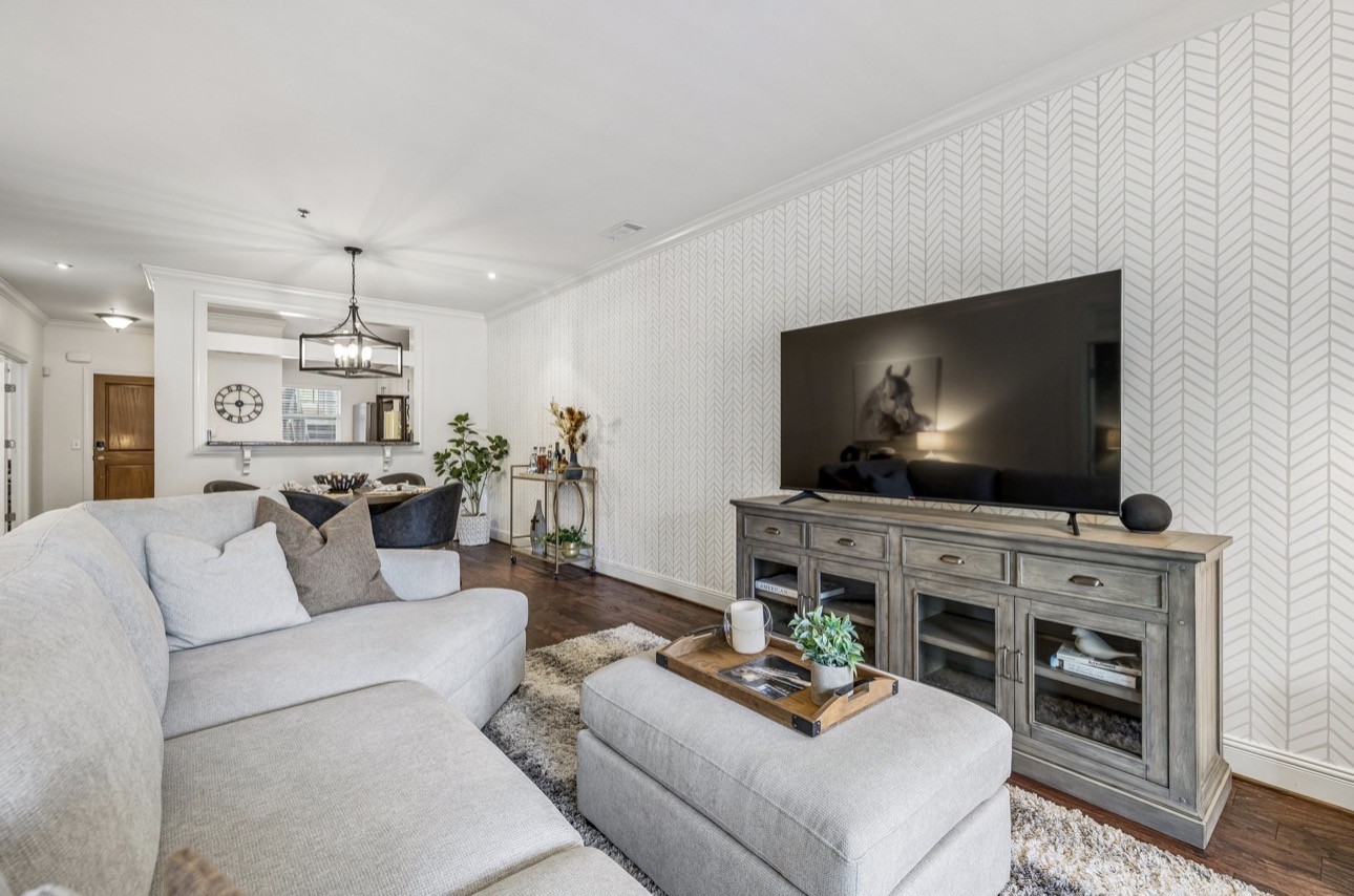 301 Criddle St Unit: 202