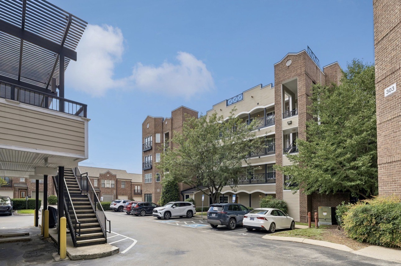 301 Criddle St Unit: 202