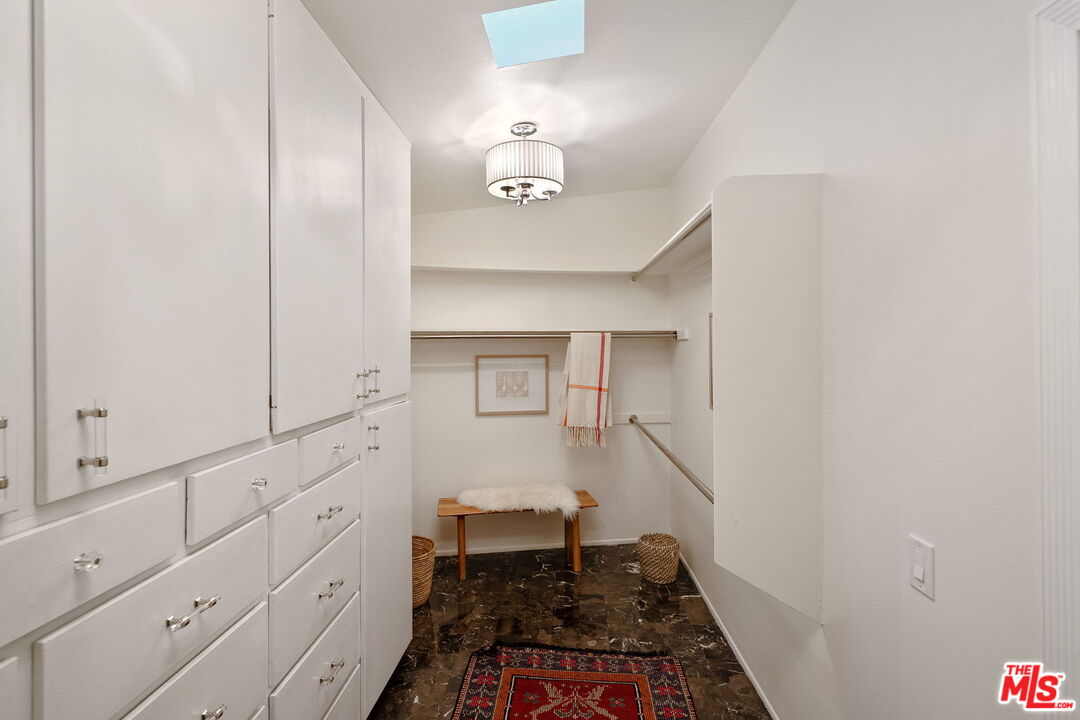 2180 Laurel Canyon Blvd