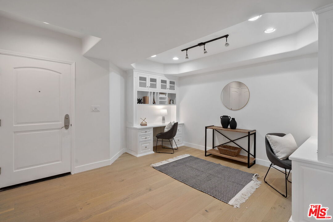 1629 Armacost Ave Unit: 101