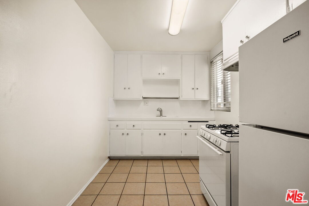 161 W Channel Rd Unit: 4